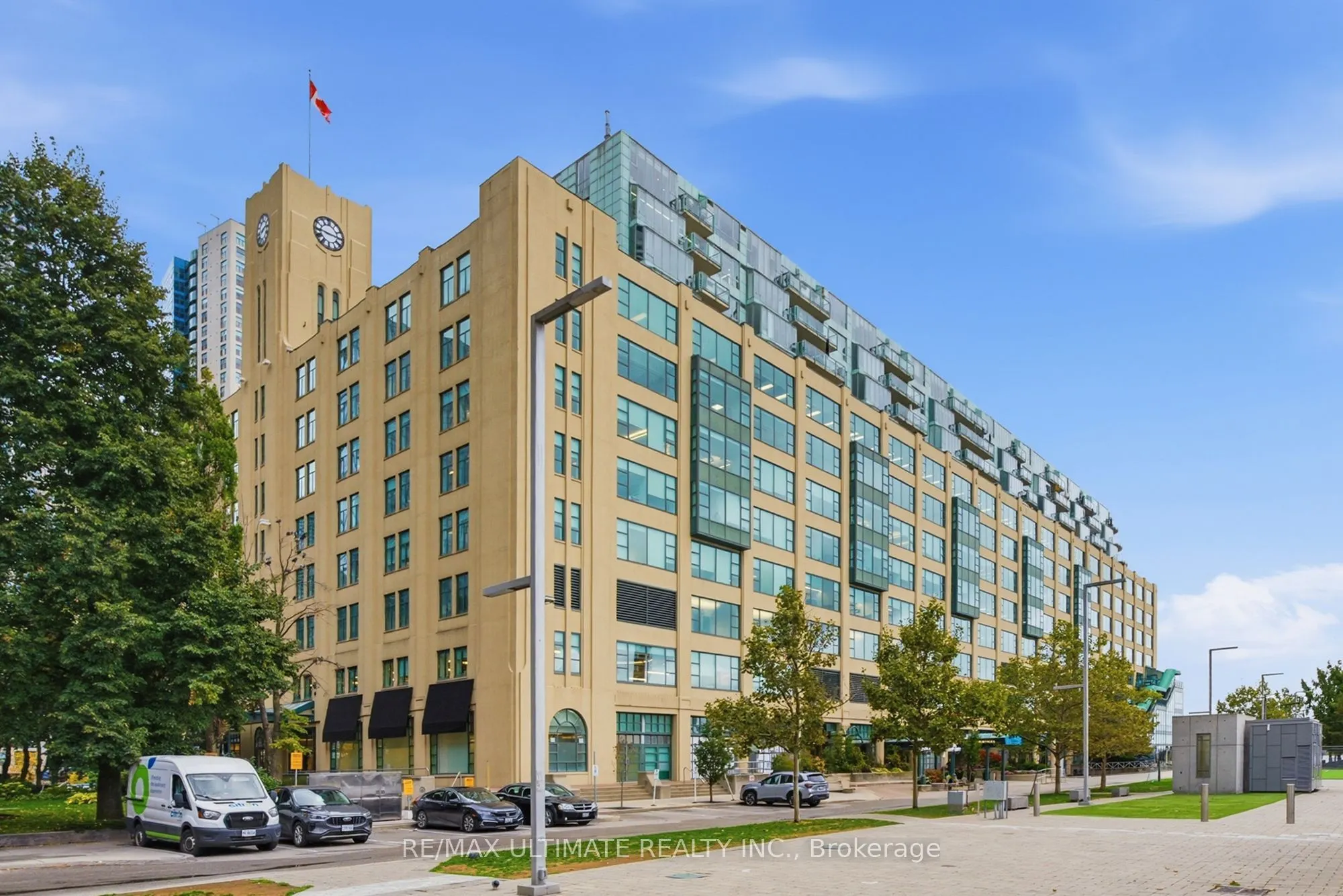 211 Queens Quay W #1105