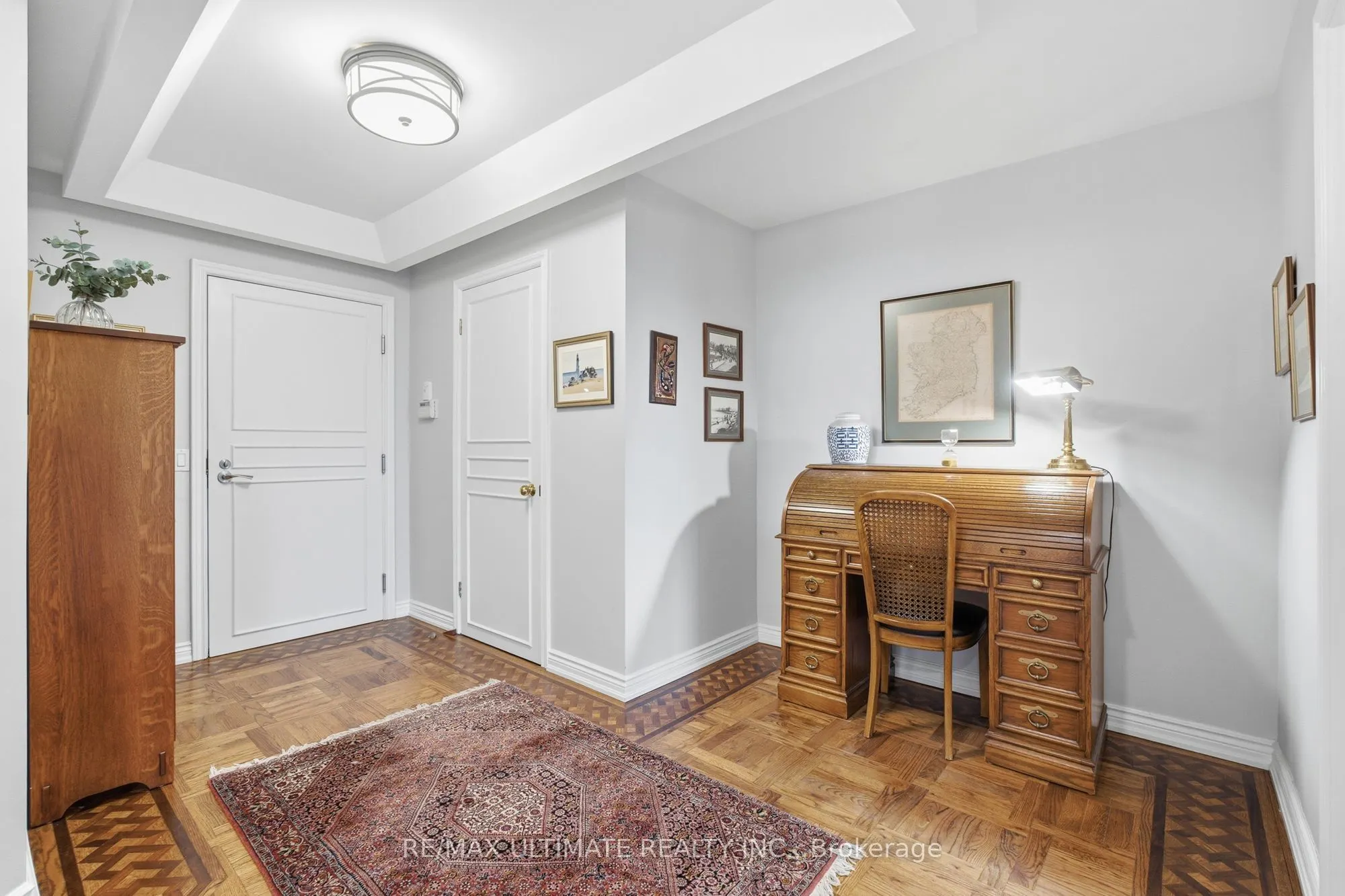 211 Queens Quay W #1105