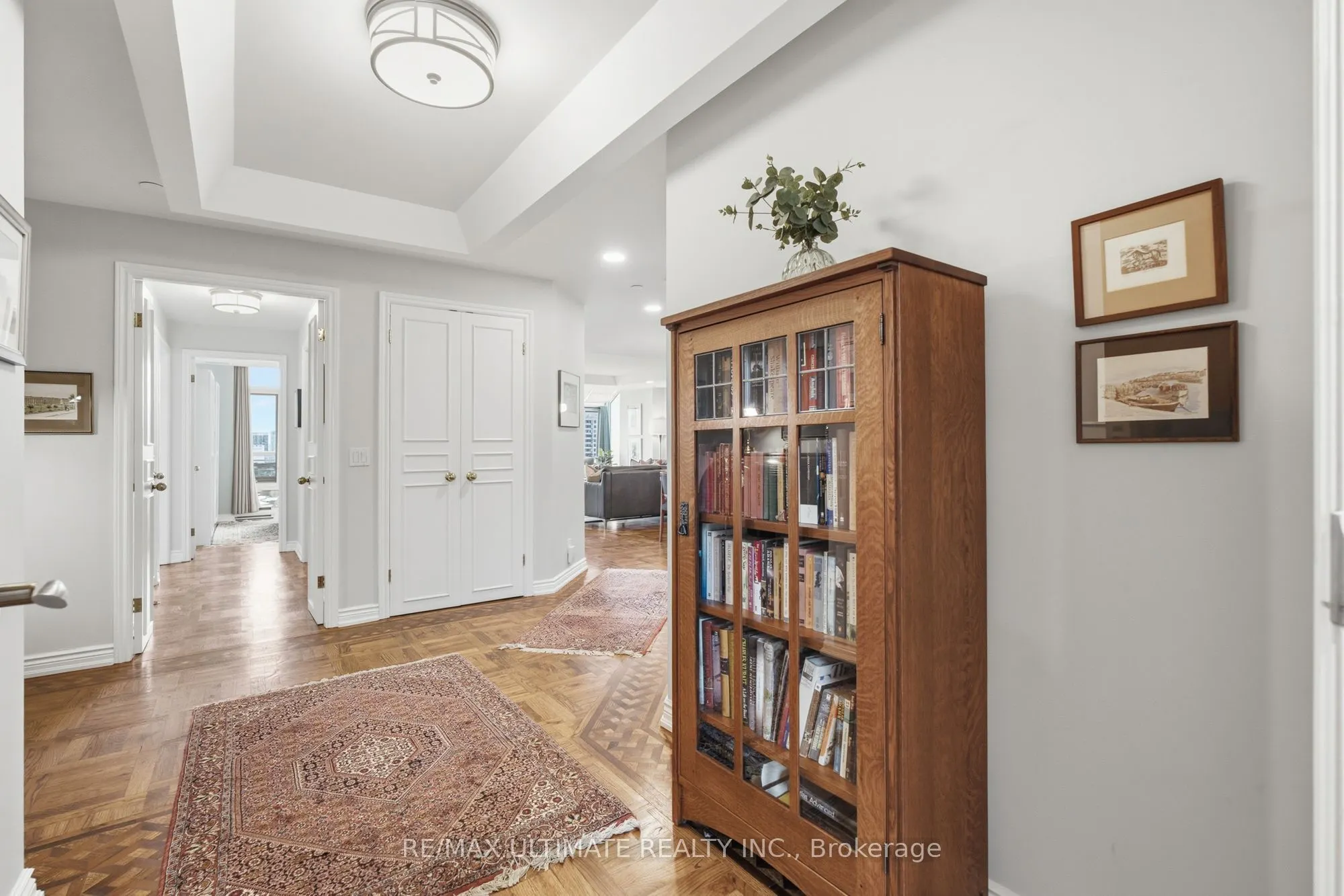 211 Queens Quay W #1105