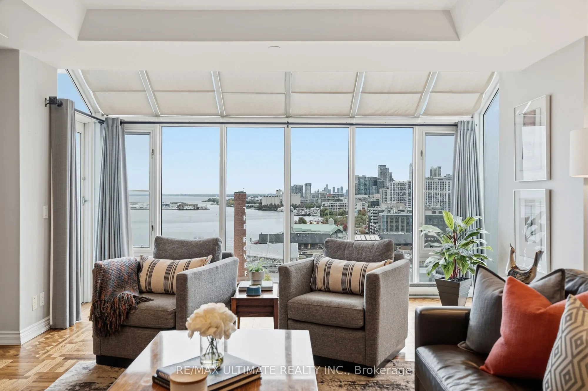 211 Queens Quay W #1105