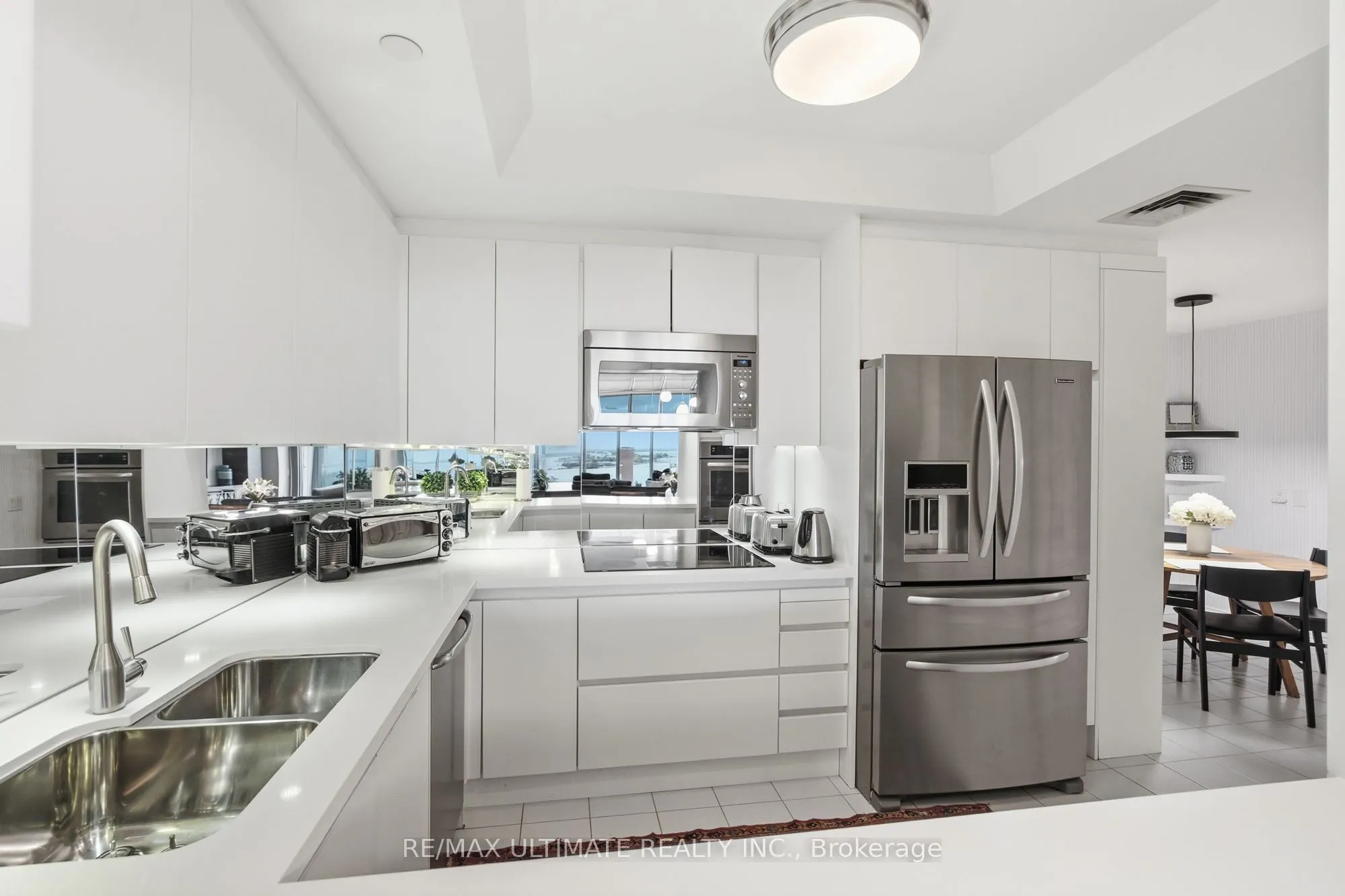 211 Queens Quay W #1105