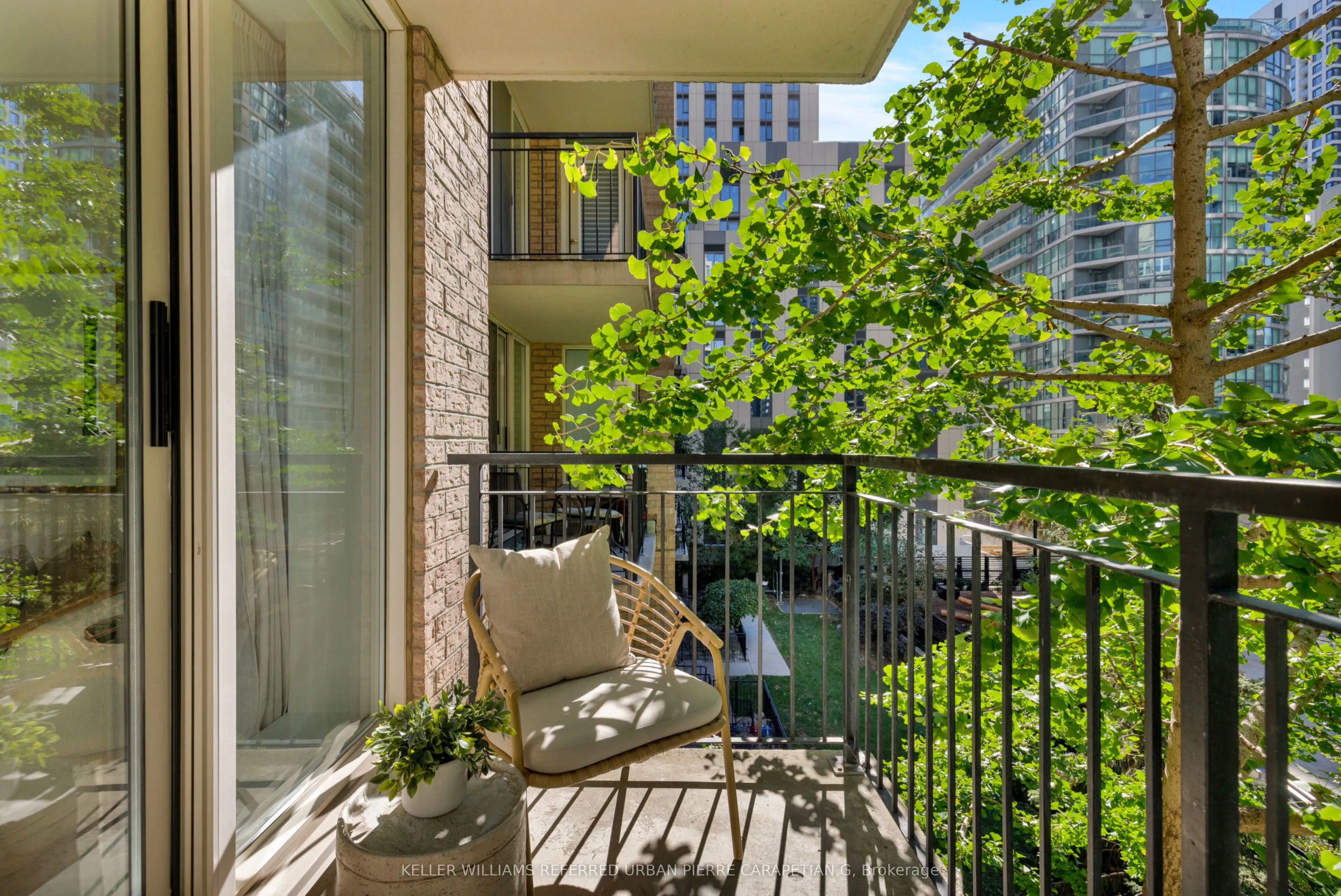 188 Redpath Avenue #402
