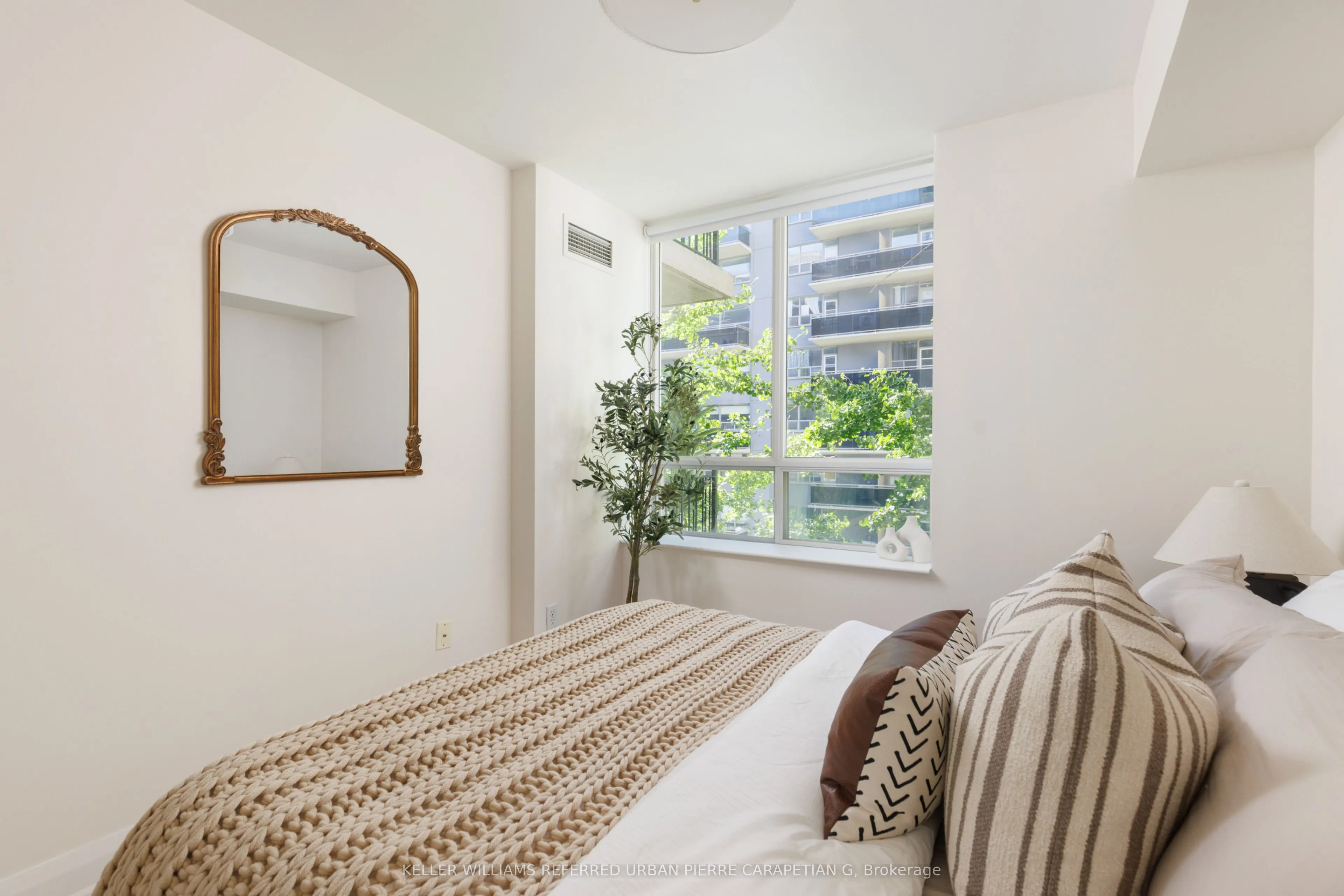 188 Redpath Avenue #402