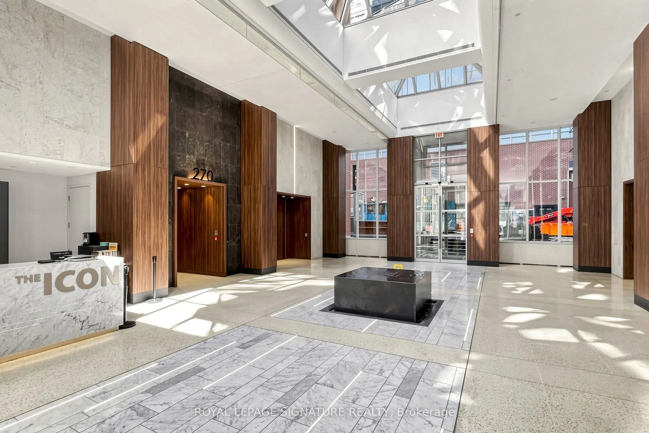 270 Wellington Street W #313