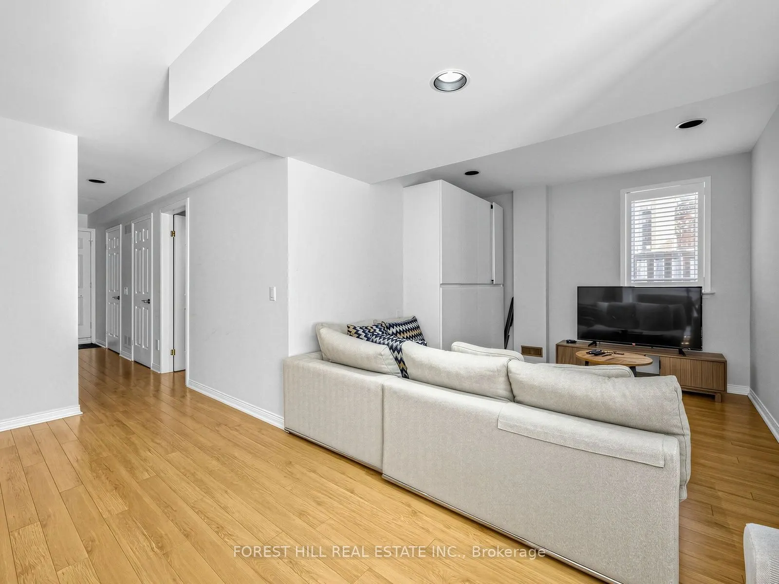 481 Cranbrooke Avenue