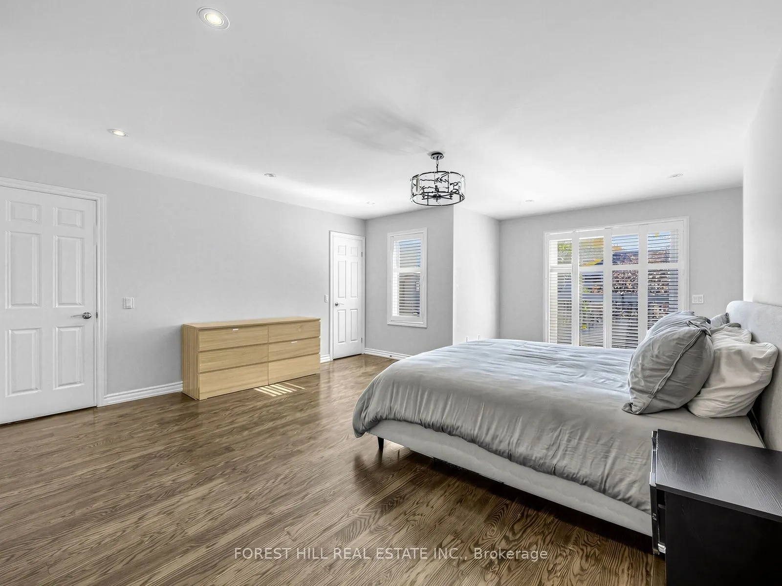 481 Cranbrooke Avenue