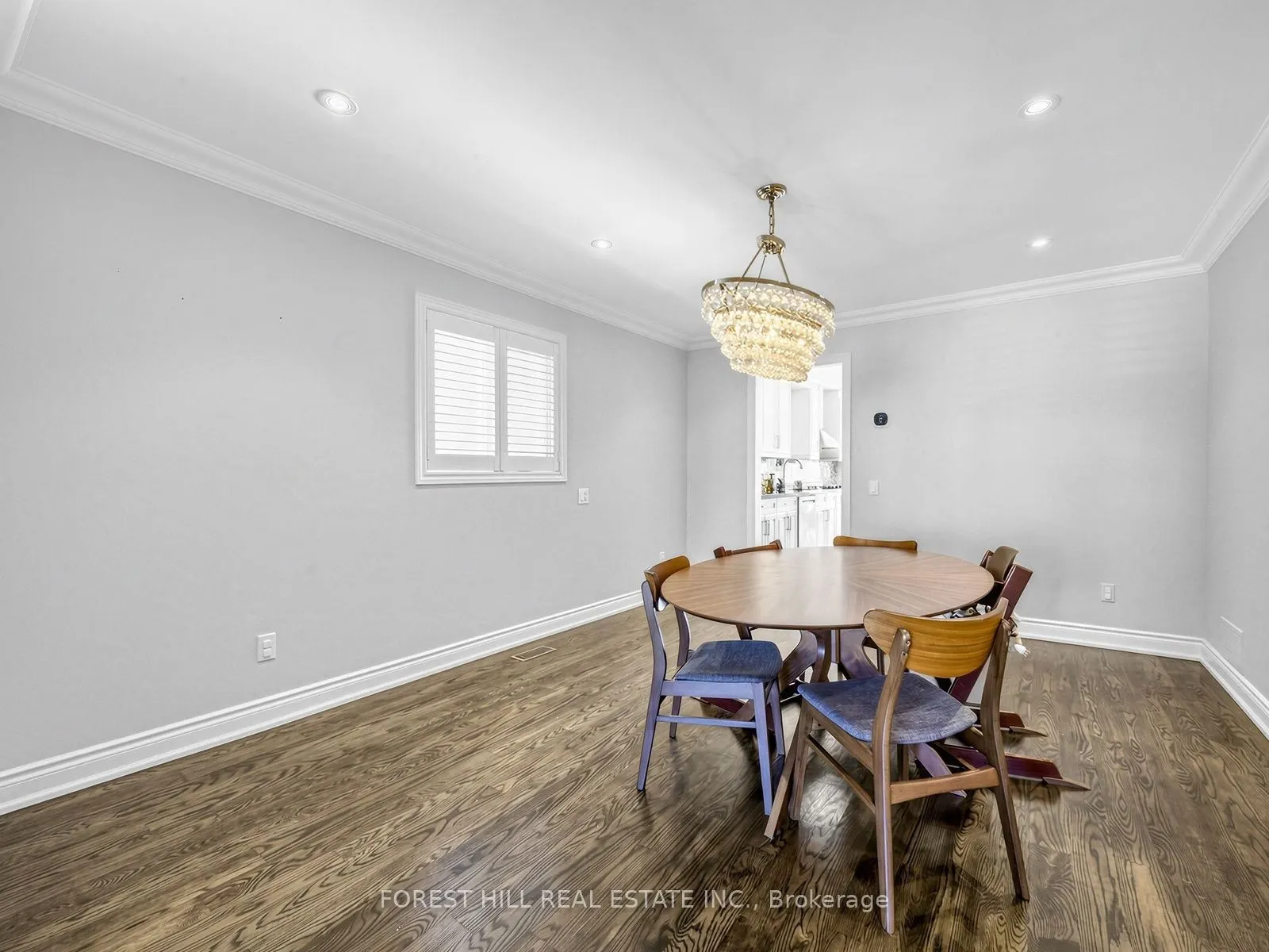 481 Cranbrooke Avenue