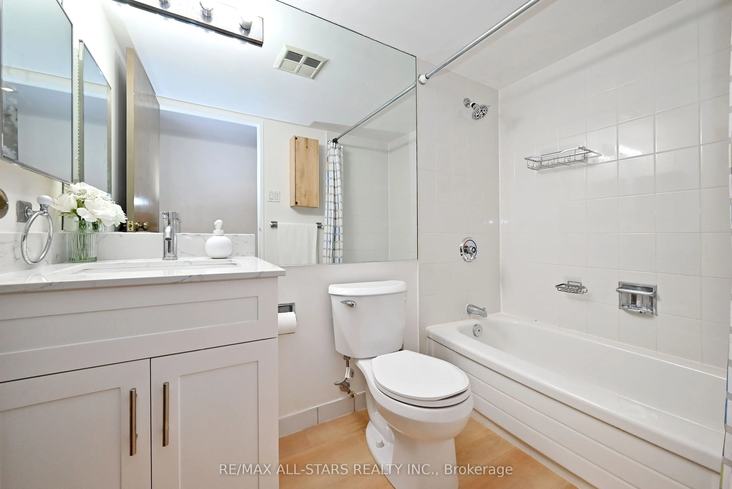 15 Maitland Place #2112