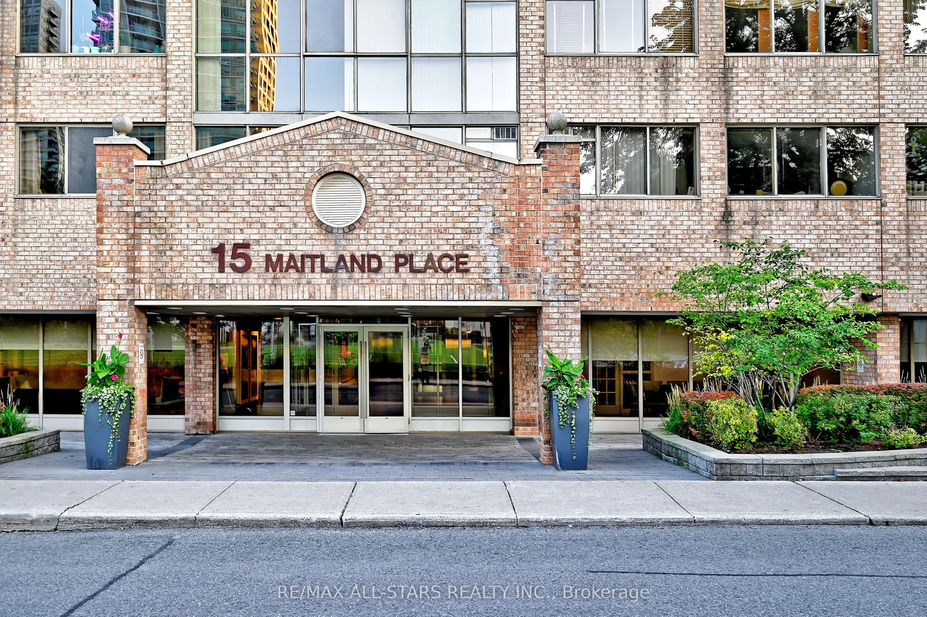 15 Maitland Place #2112