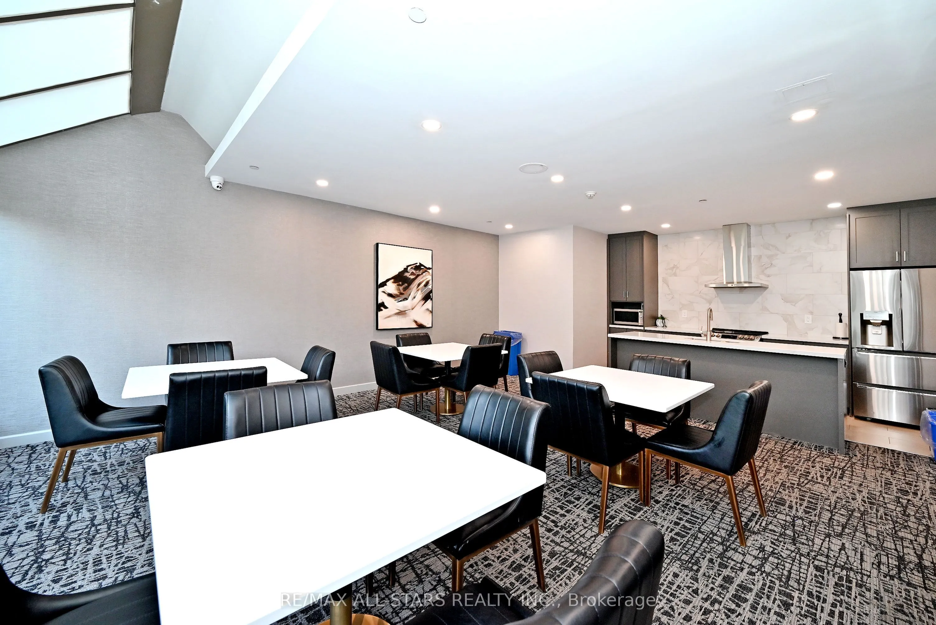 15 Maitland Place #2112