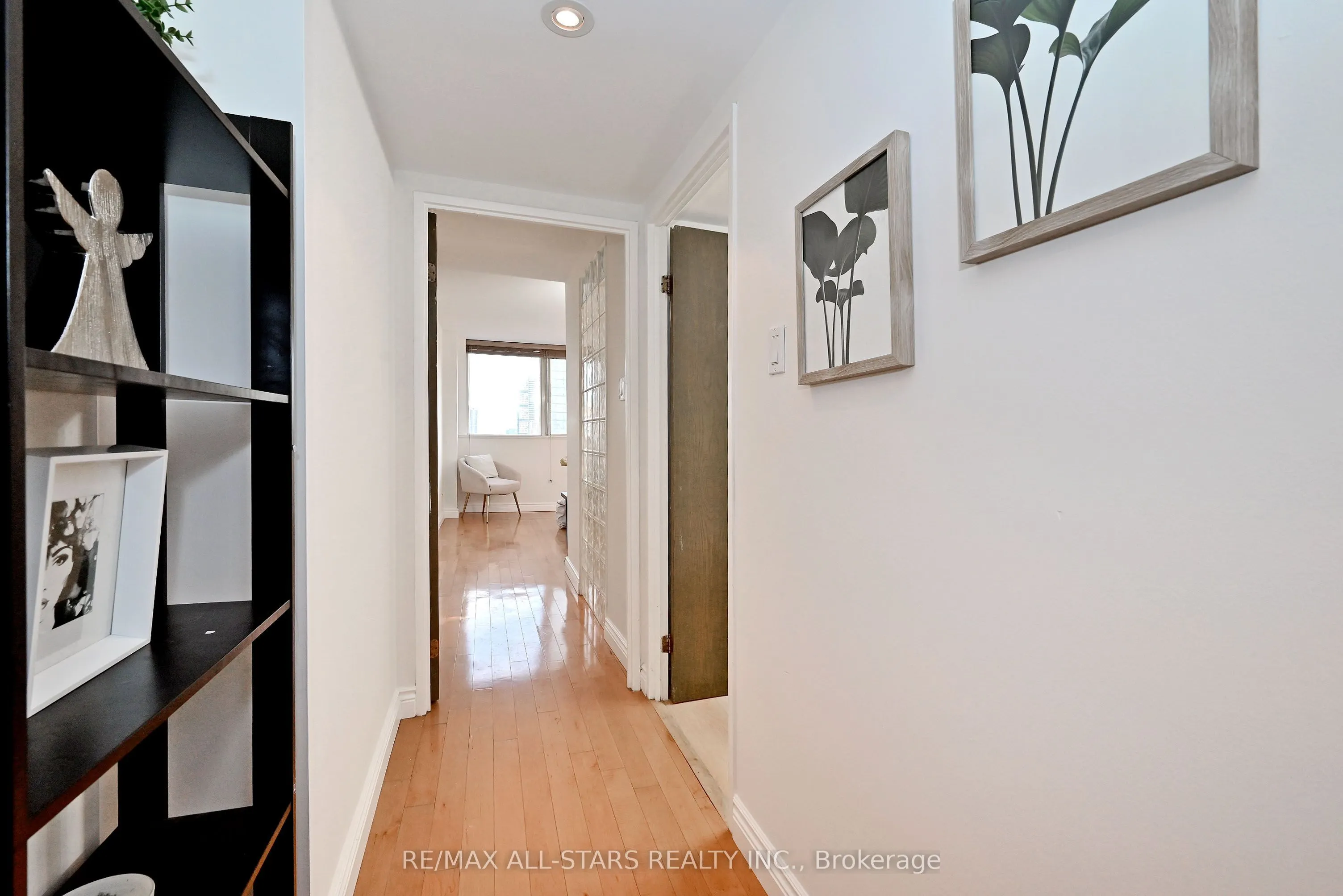 15 Maitland Place #2112