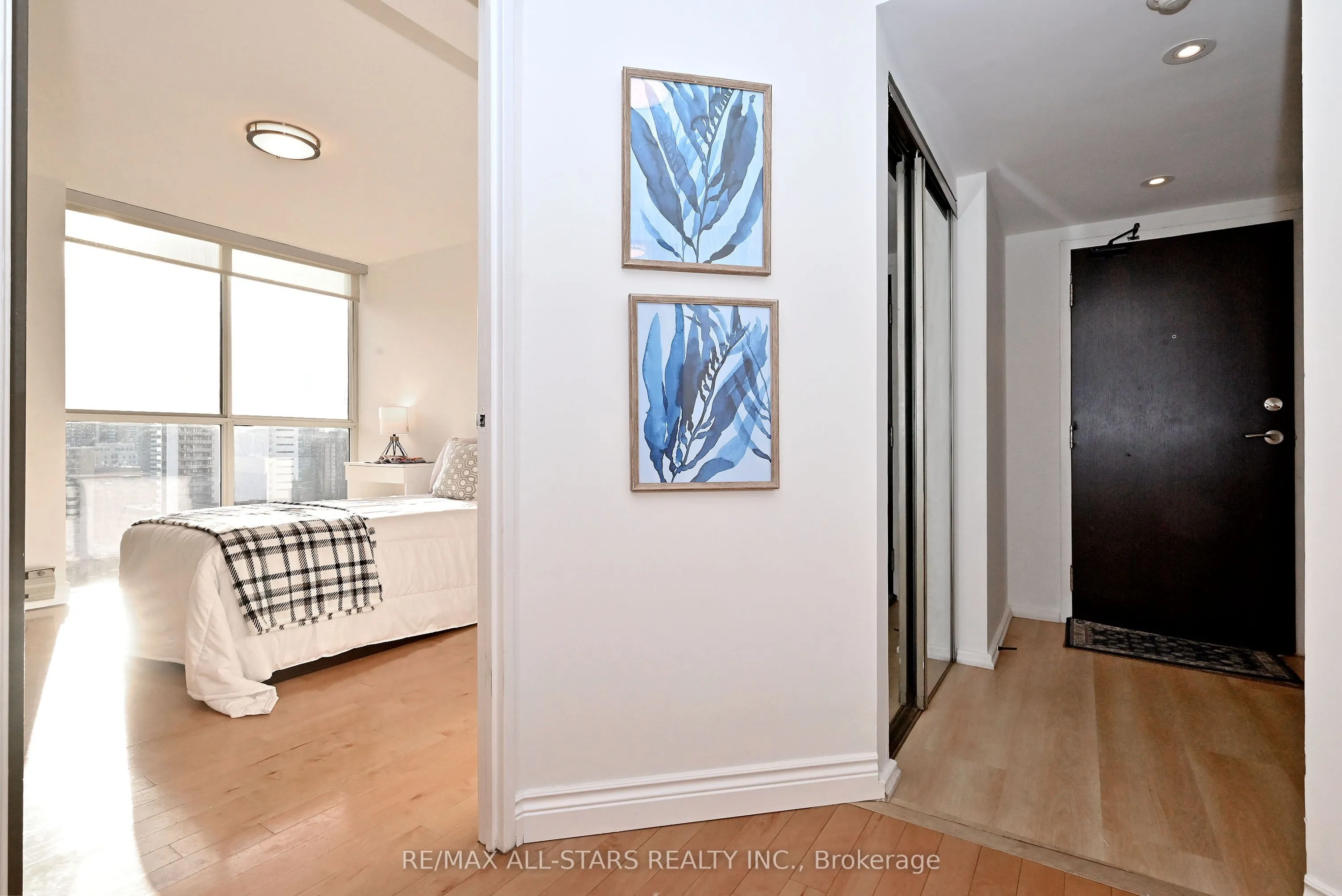 15 Maitland Place #2112