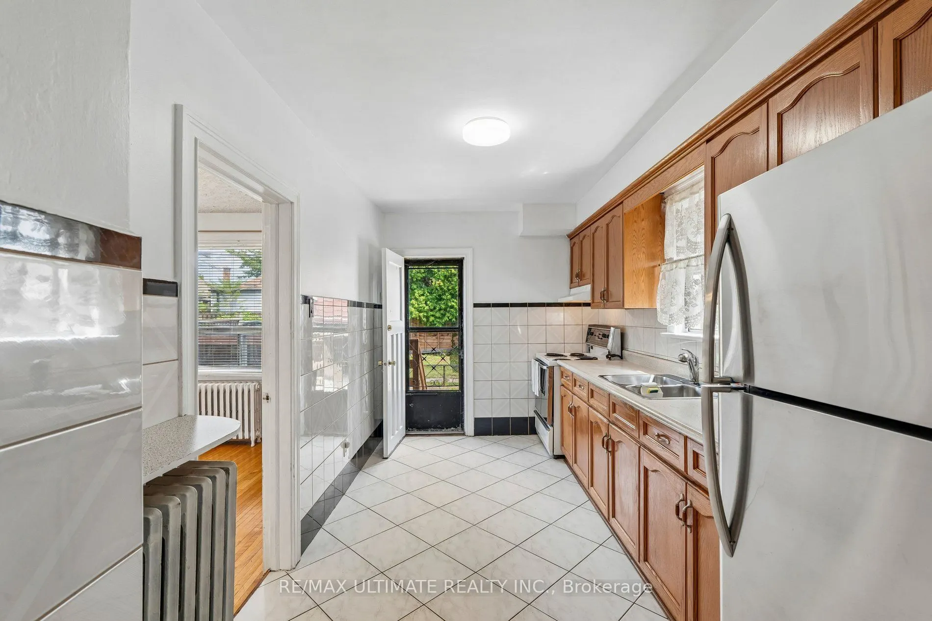 463 Oakwood Avenue