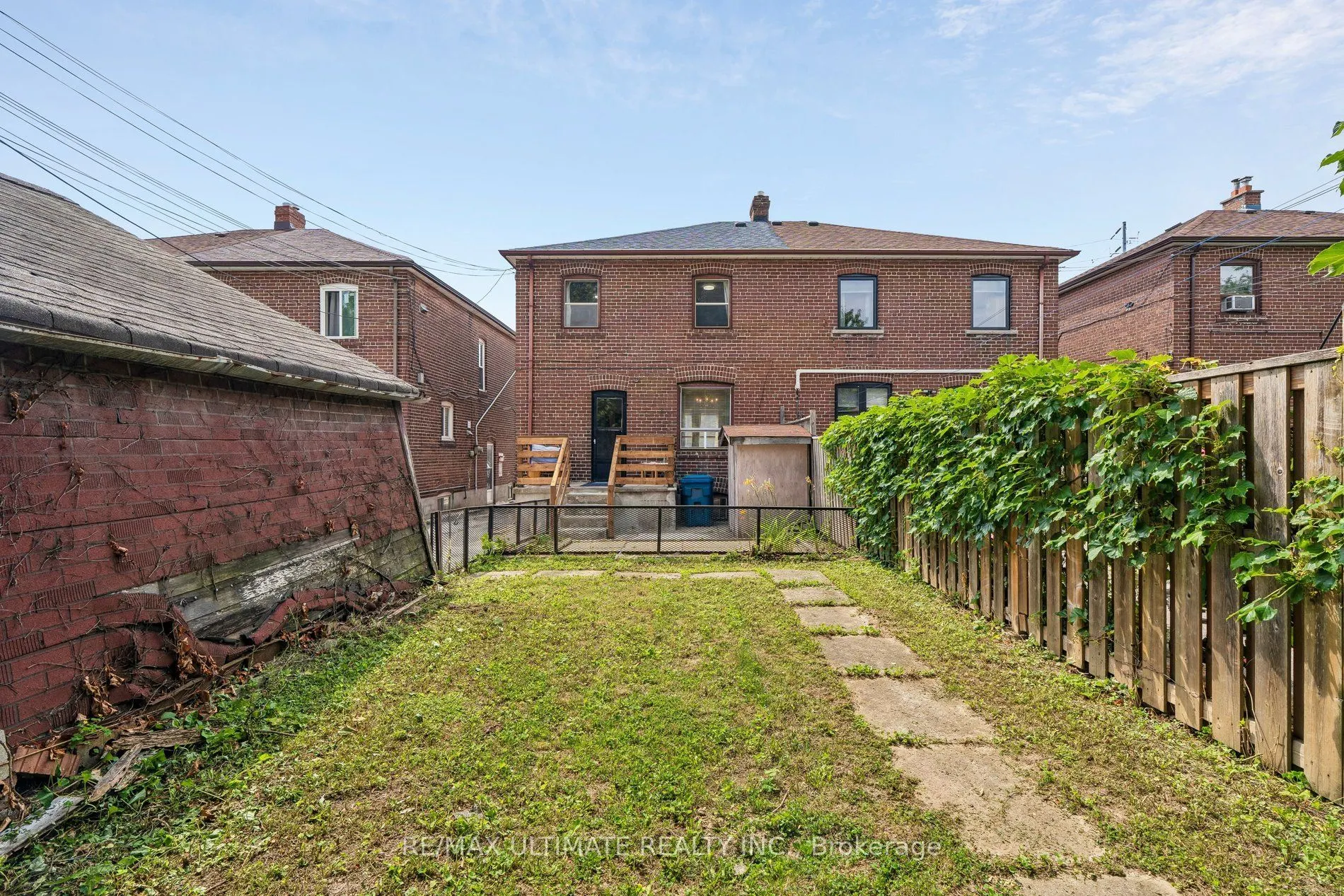 463 Oakwood Avenue