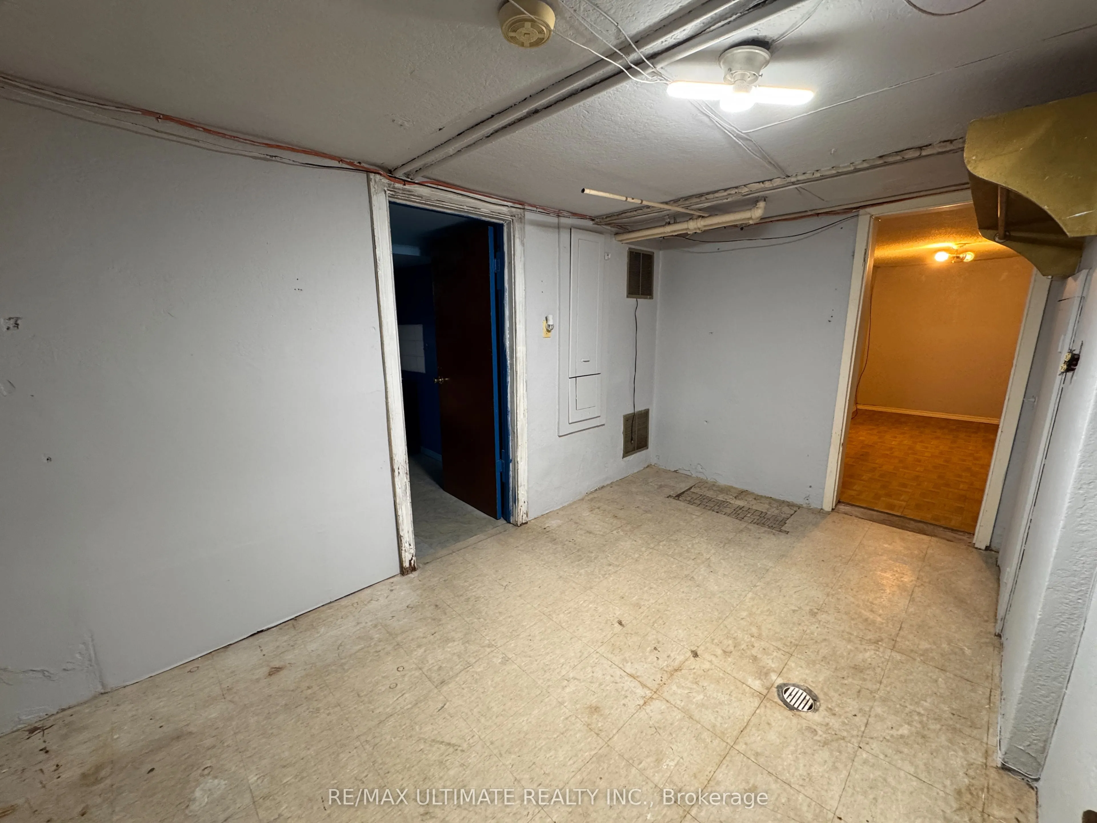 463 Oakwood Avenue