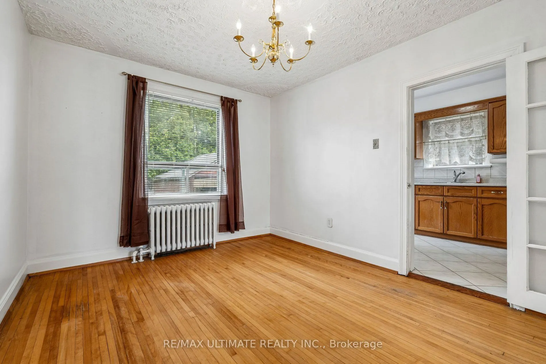463 Oakwood Avenue