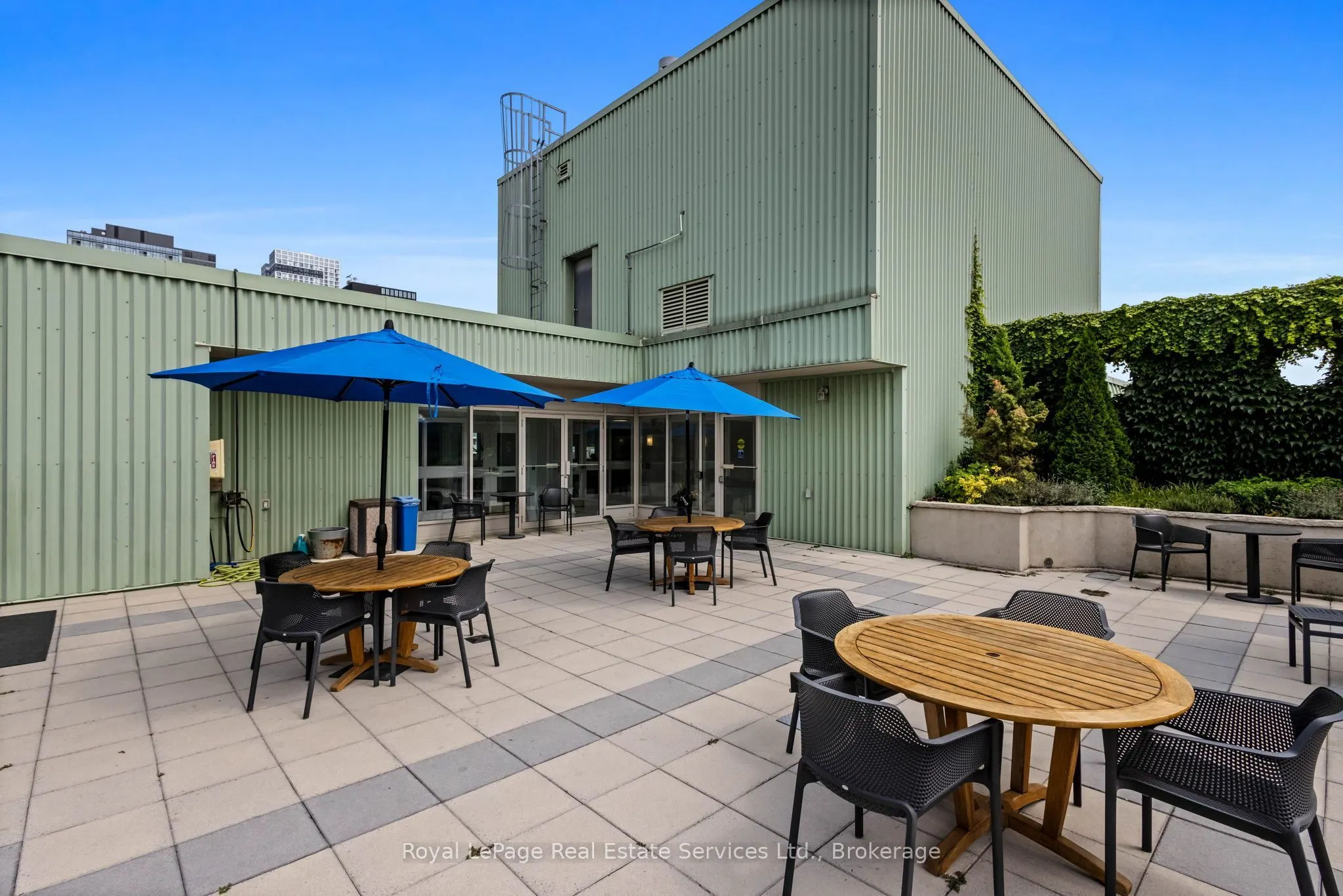 115 Richmond Street E #808