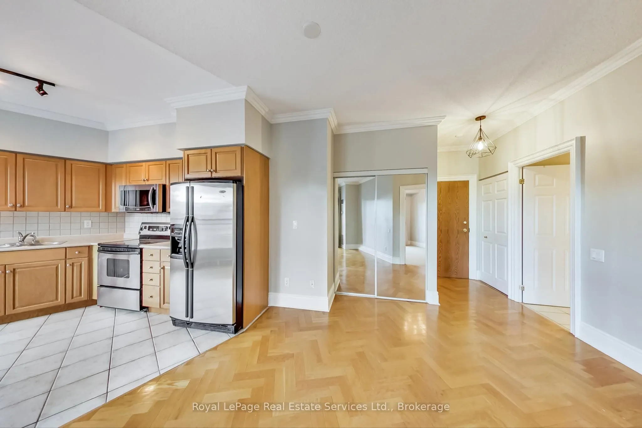 115 Richmond Street E #808