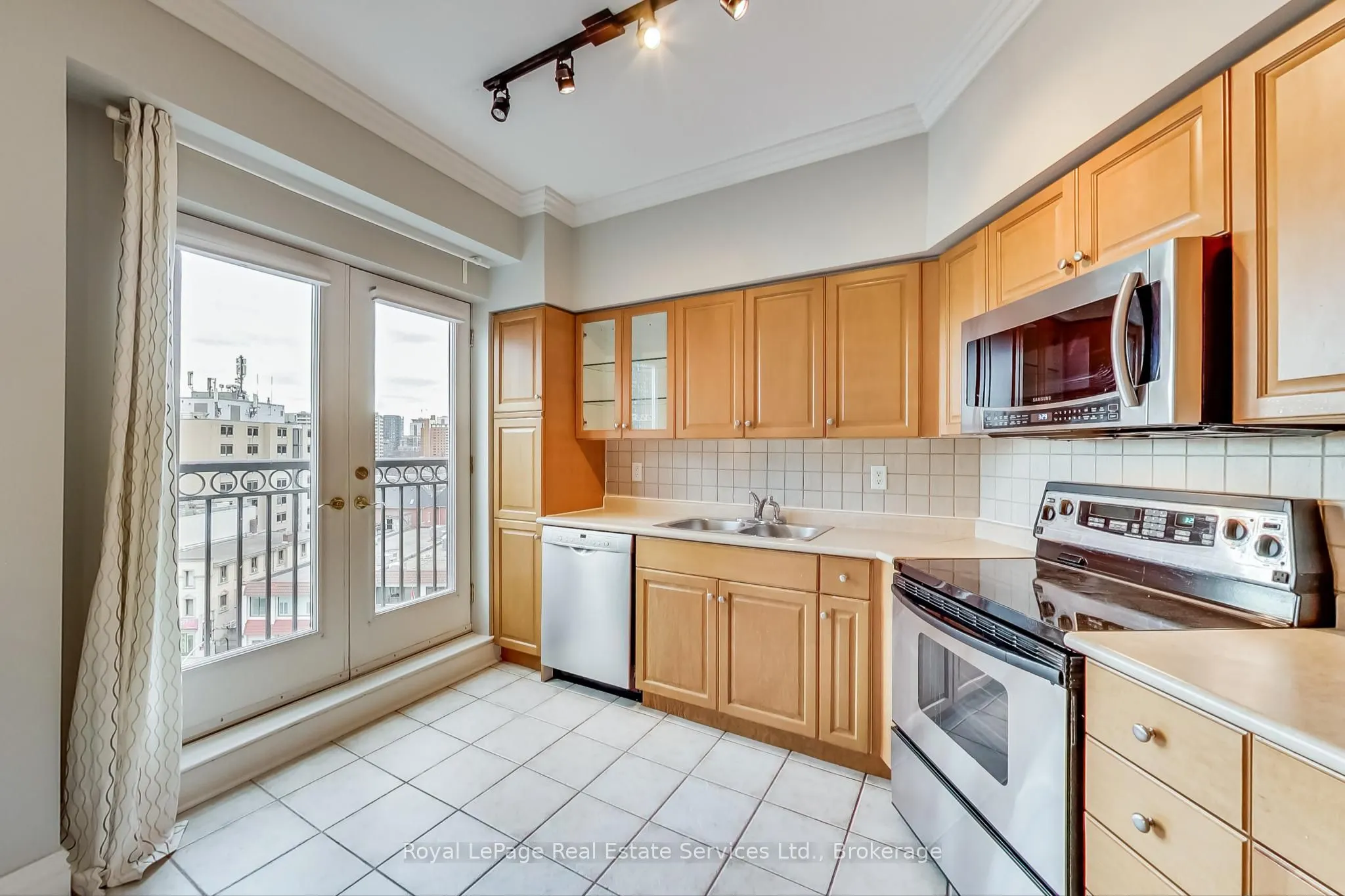 115 Richmond Street E #808