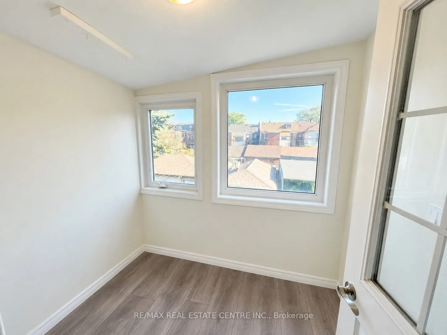 200 Roxton Road