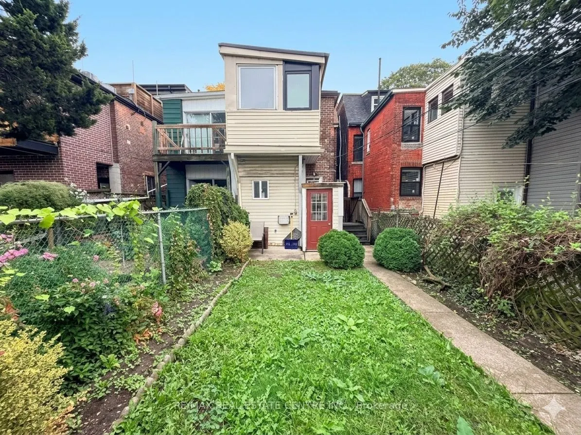 200 Roxton Road