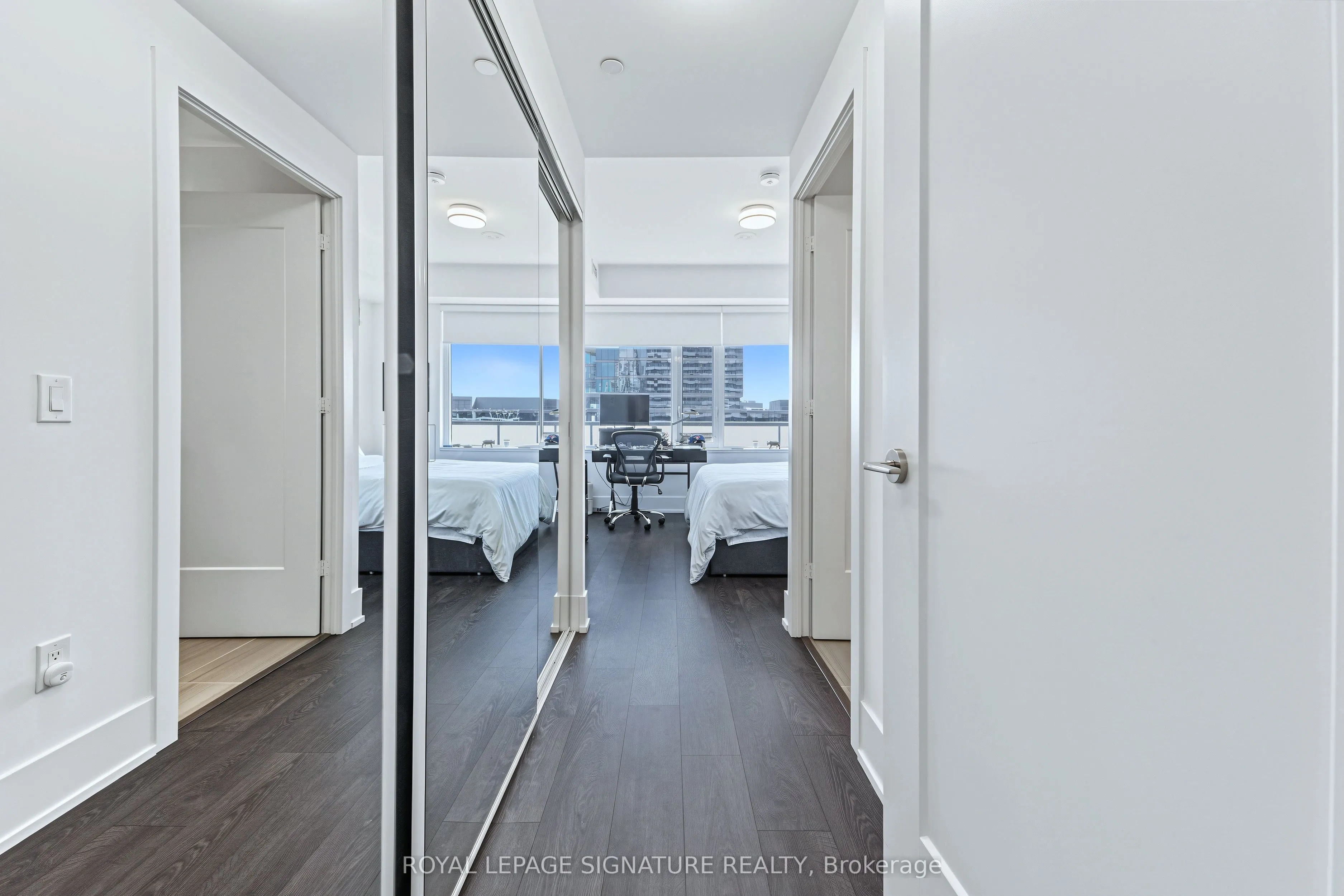 480 Front Street W #915