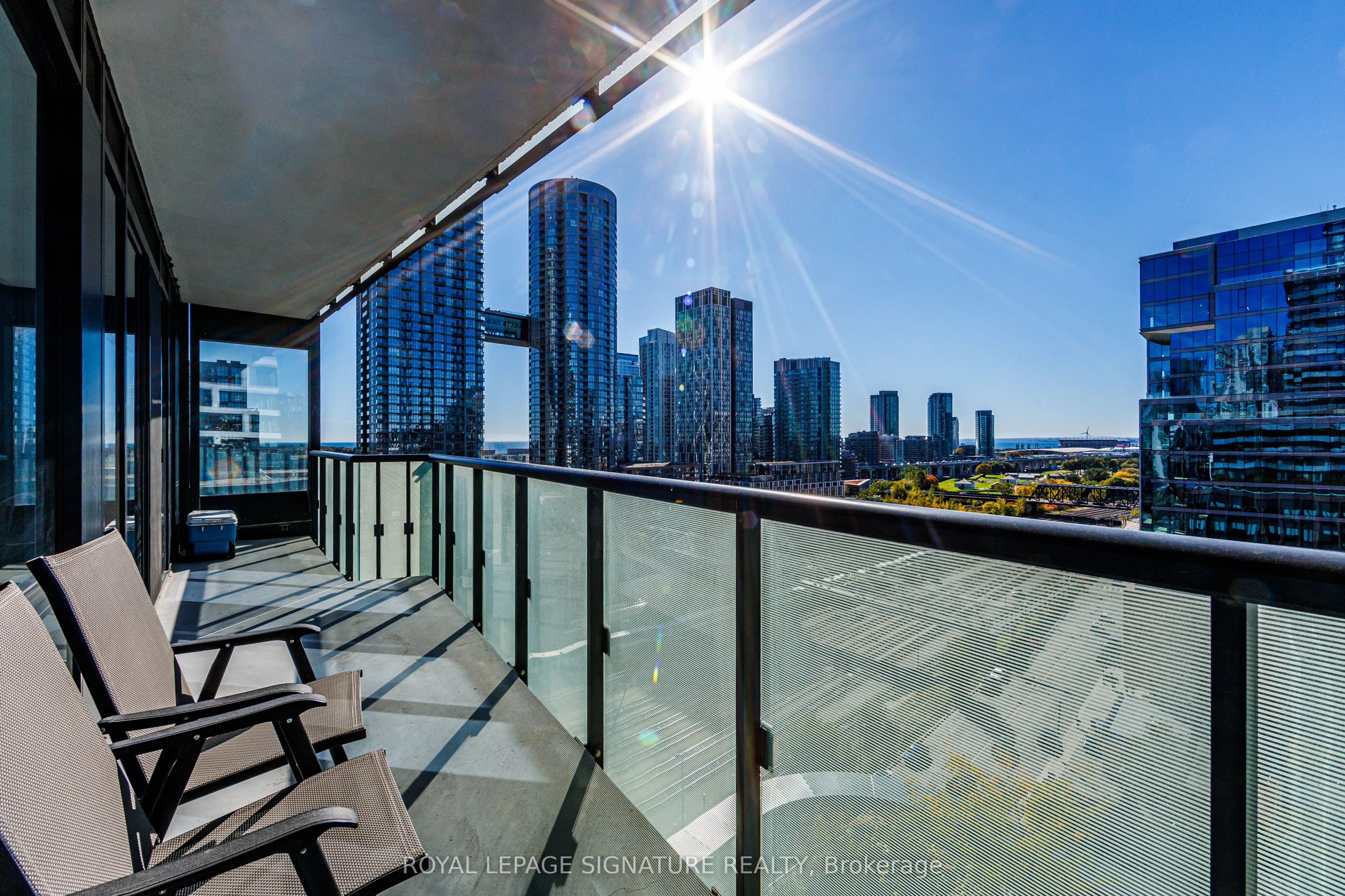 480 Front Street W #915