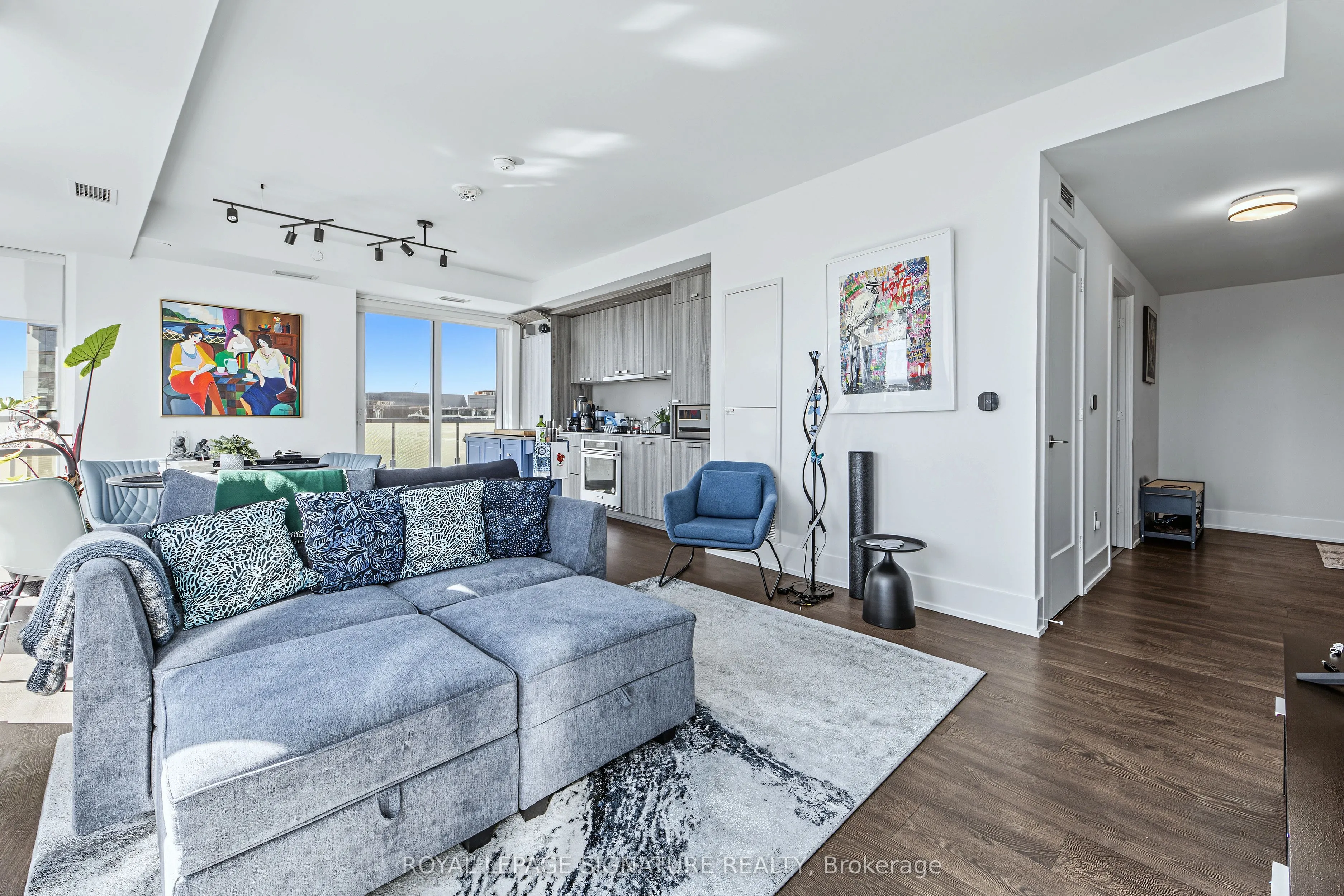 480 Front Street W #915