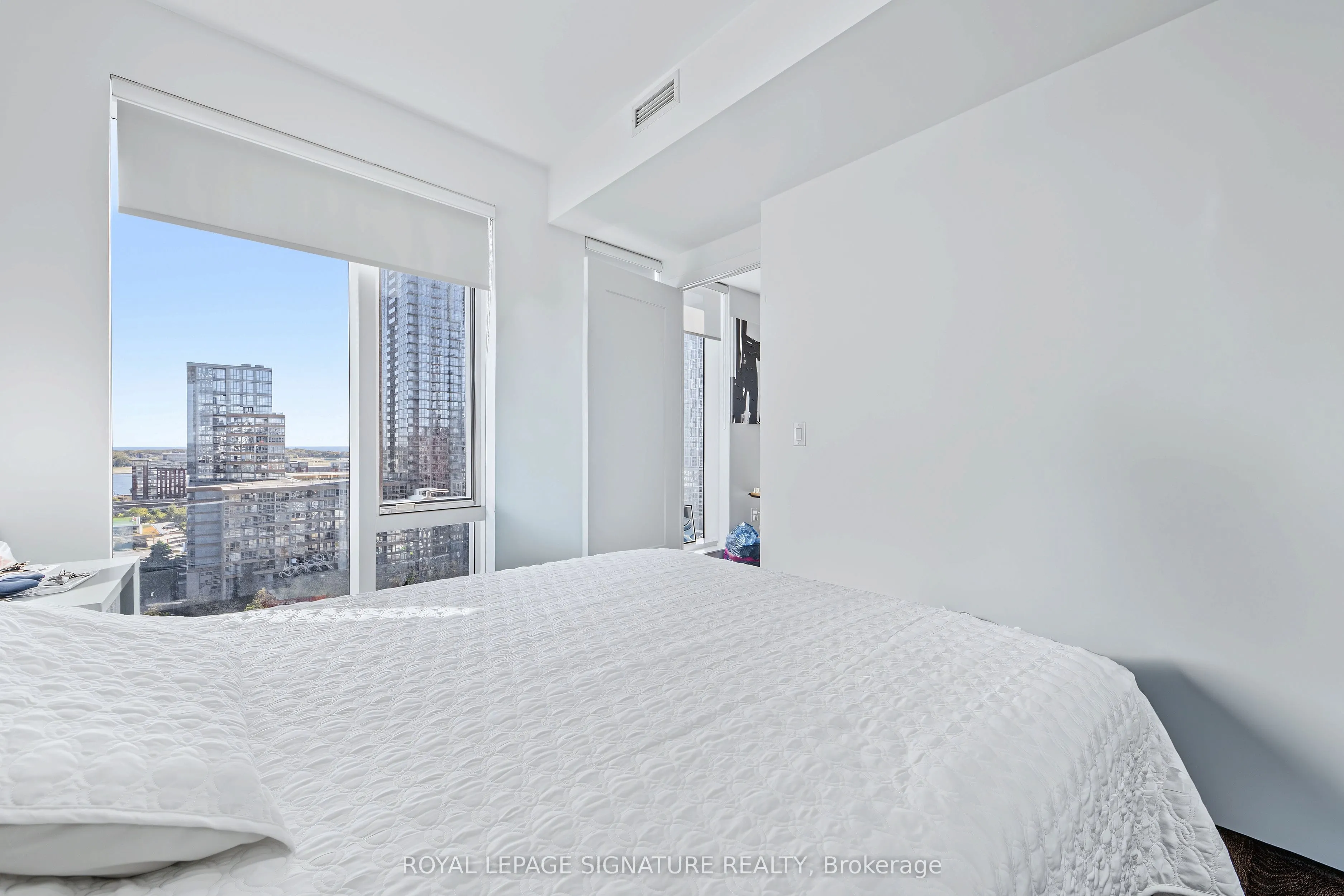 480 Front Street W #915