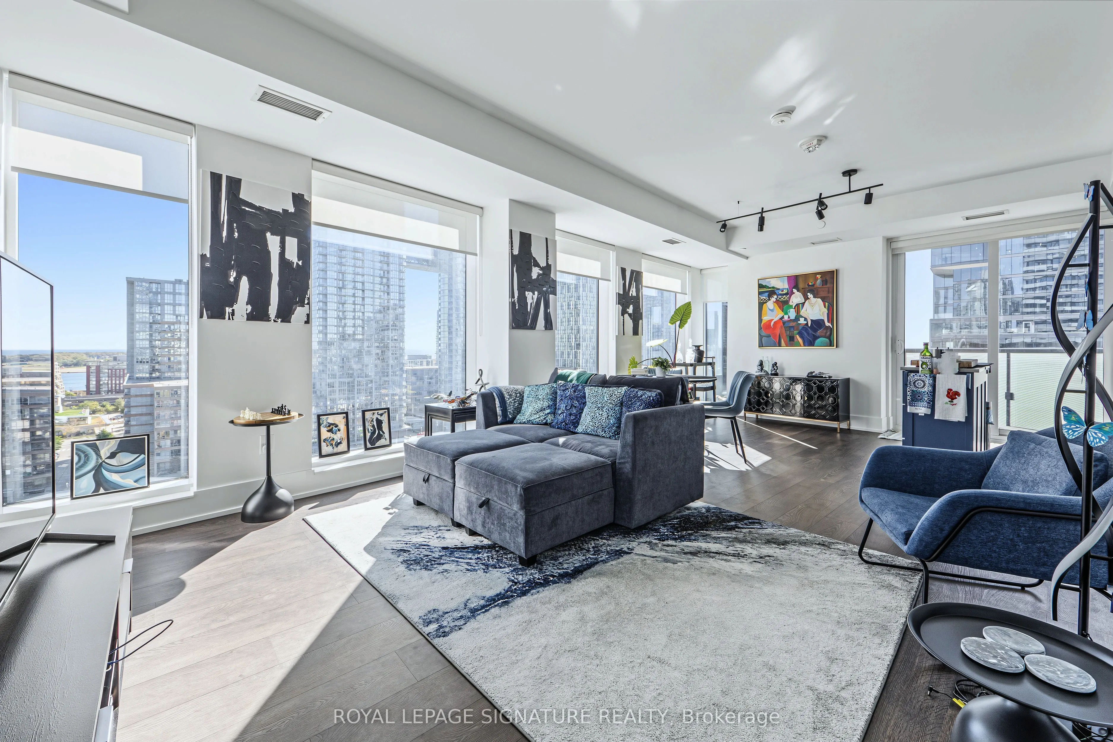 480 Front Street W #915