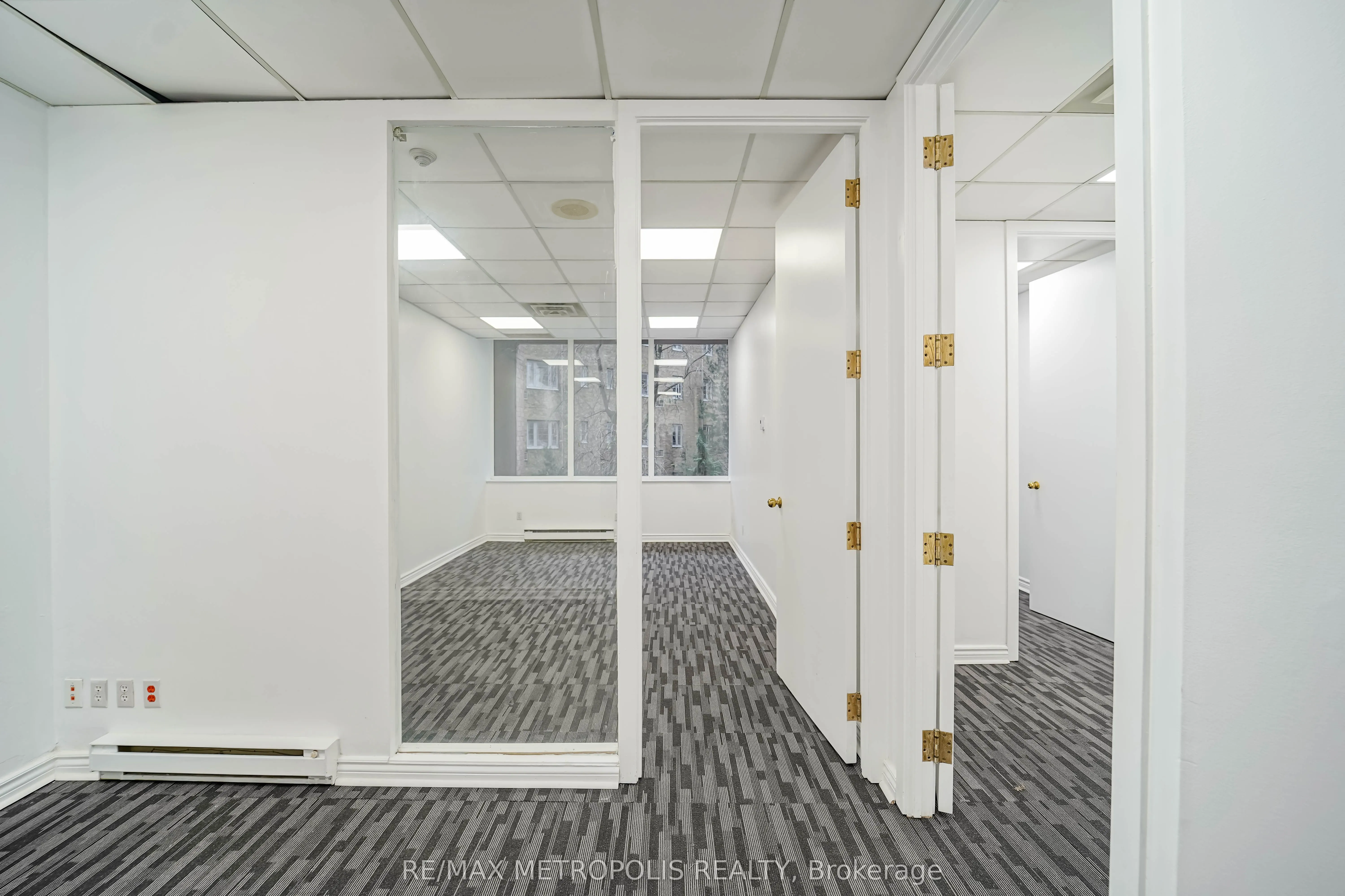 1033 Bay Street #320