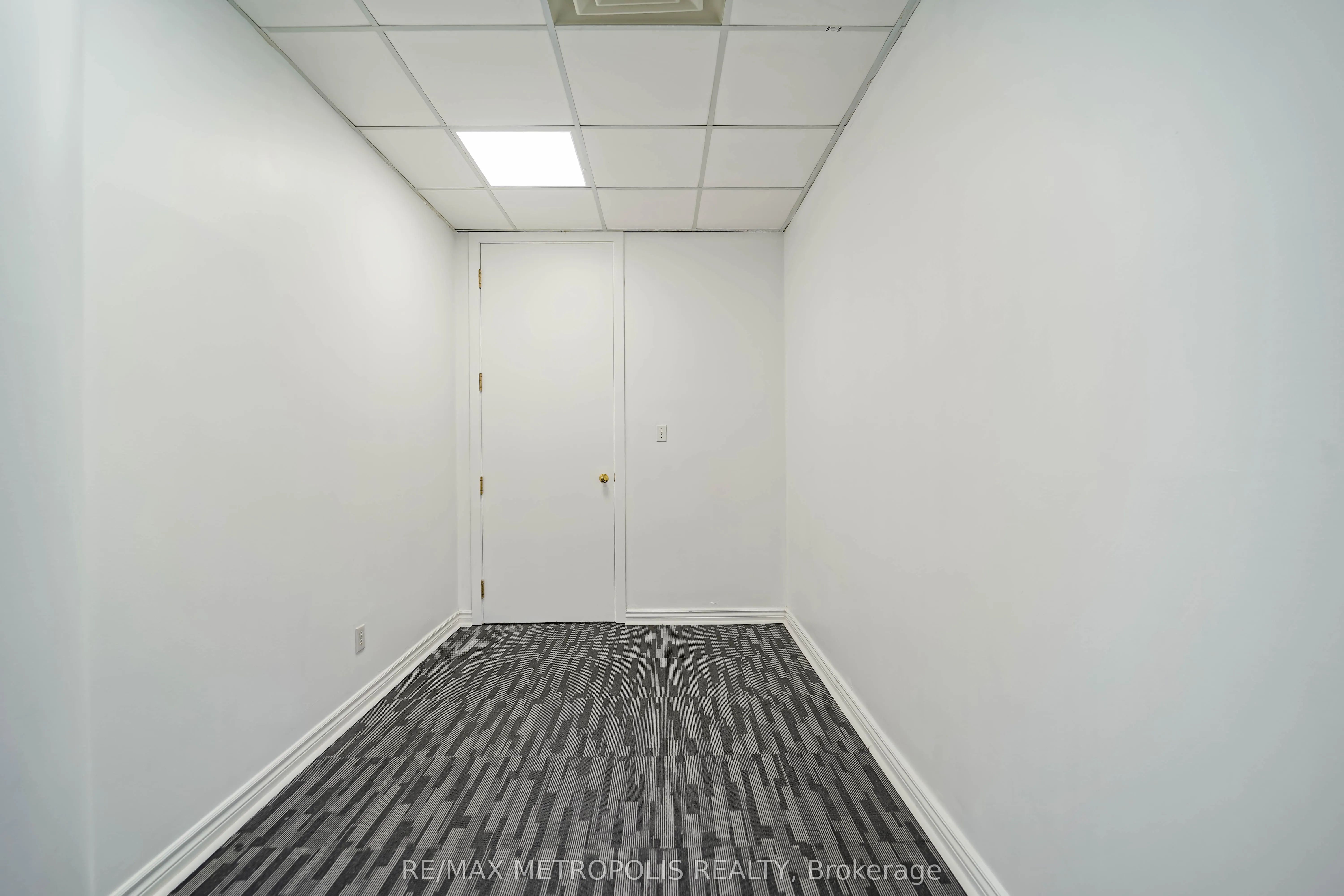 1033 Bay Street #320