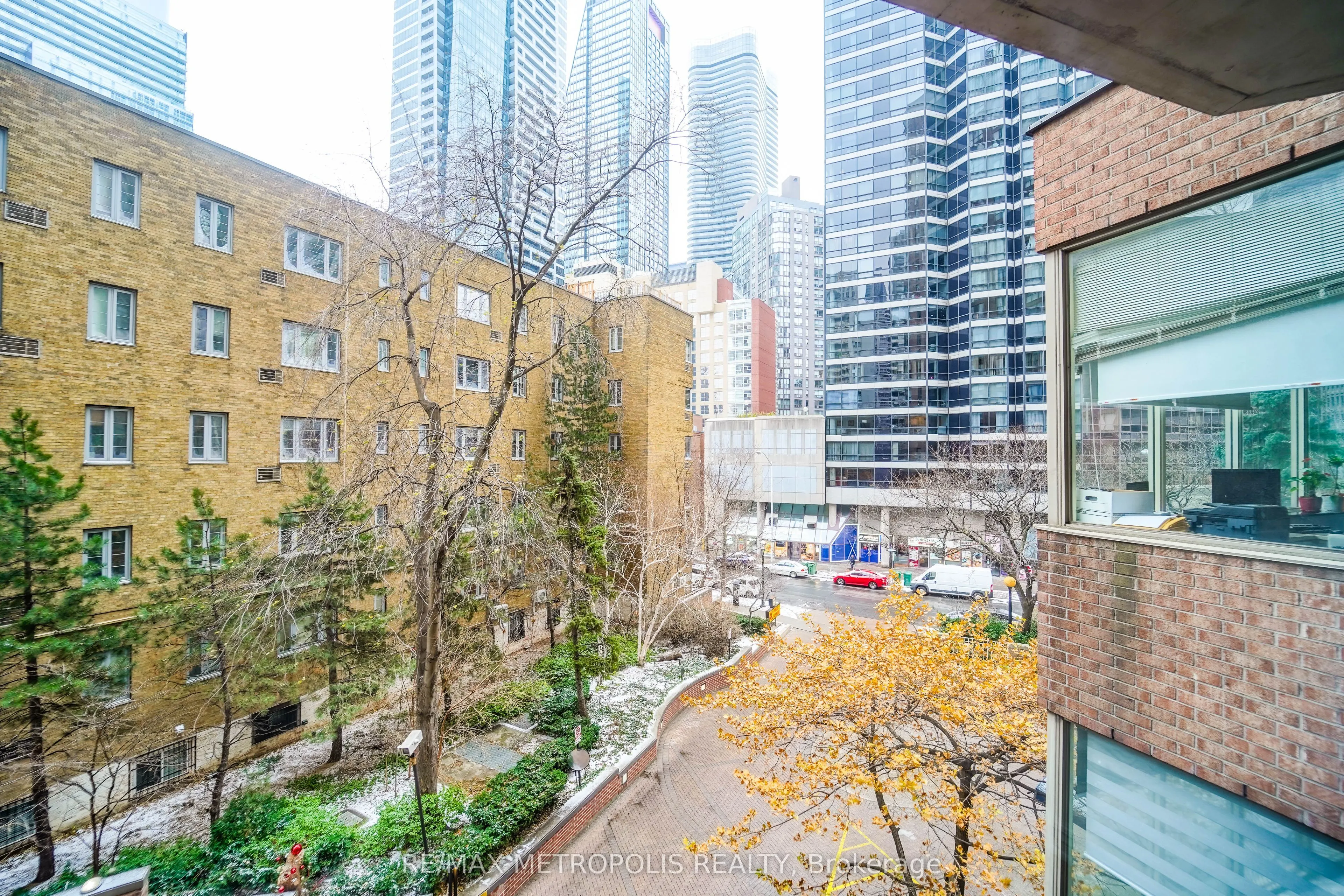 1033 Bay Street #320
