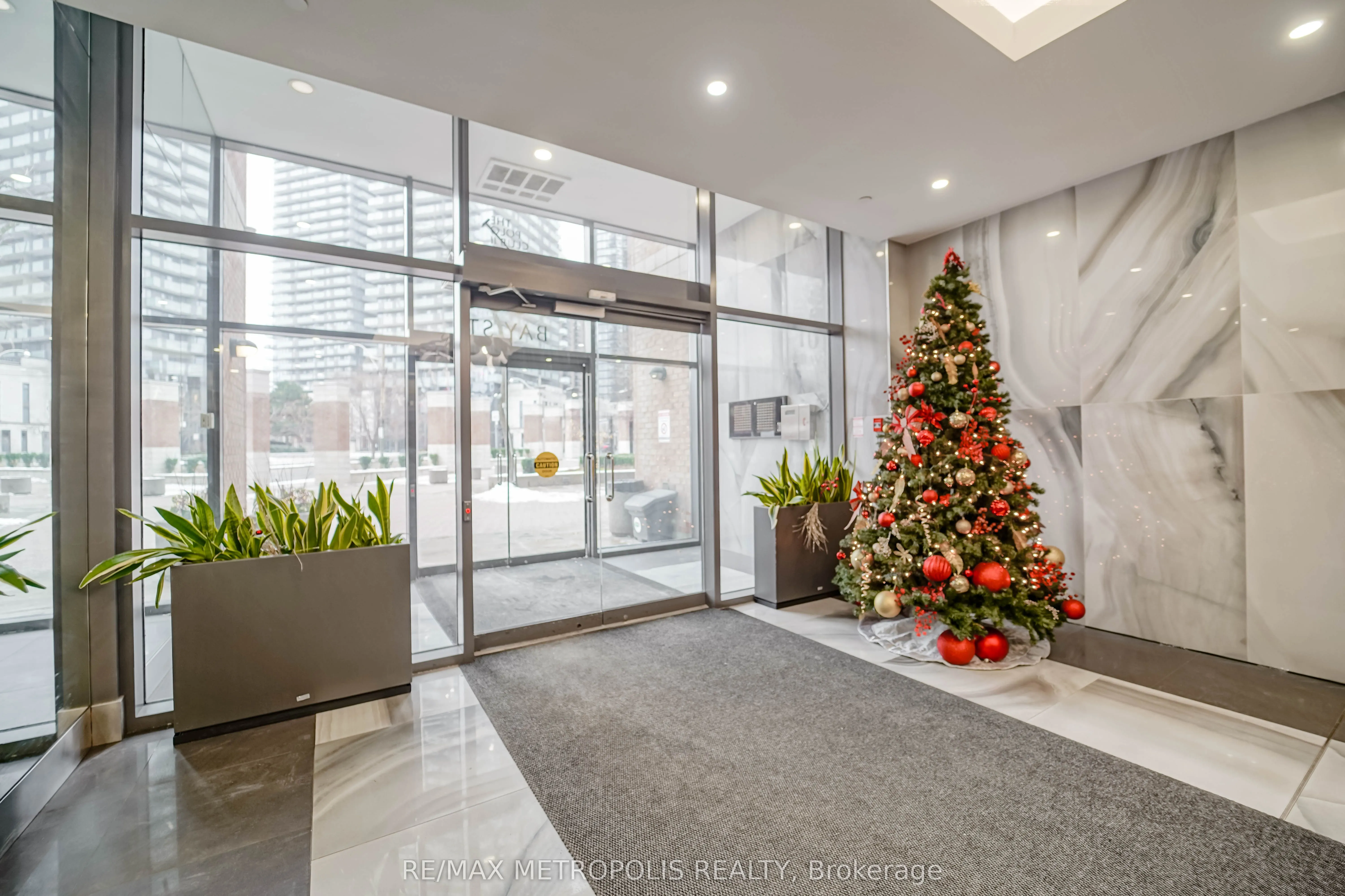 1033 Bay Street #320