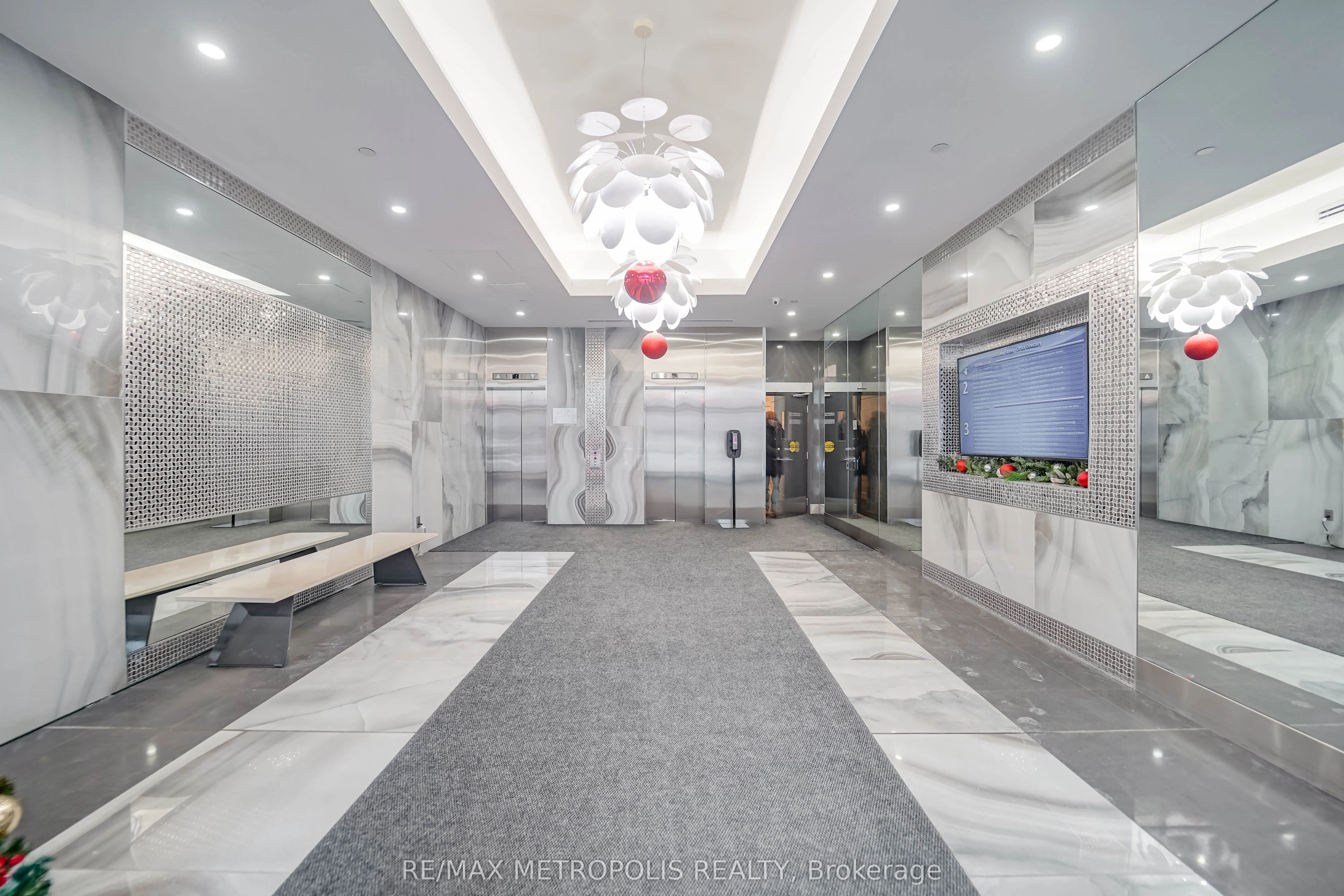 1033 Bay Street #320