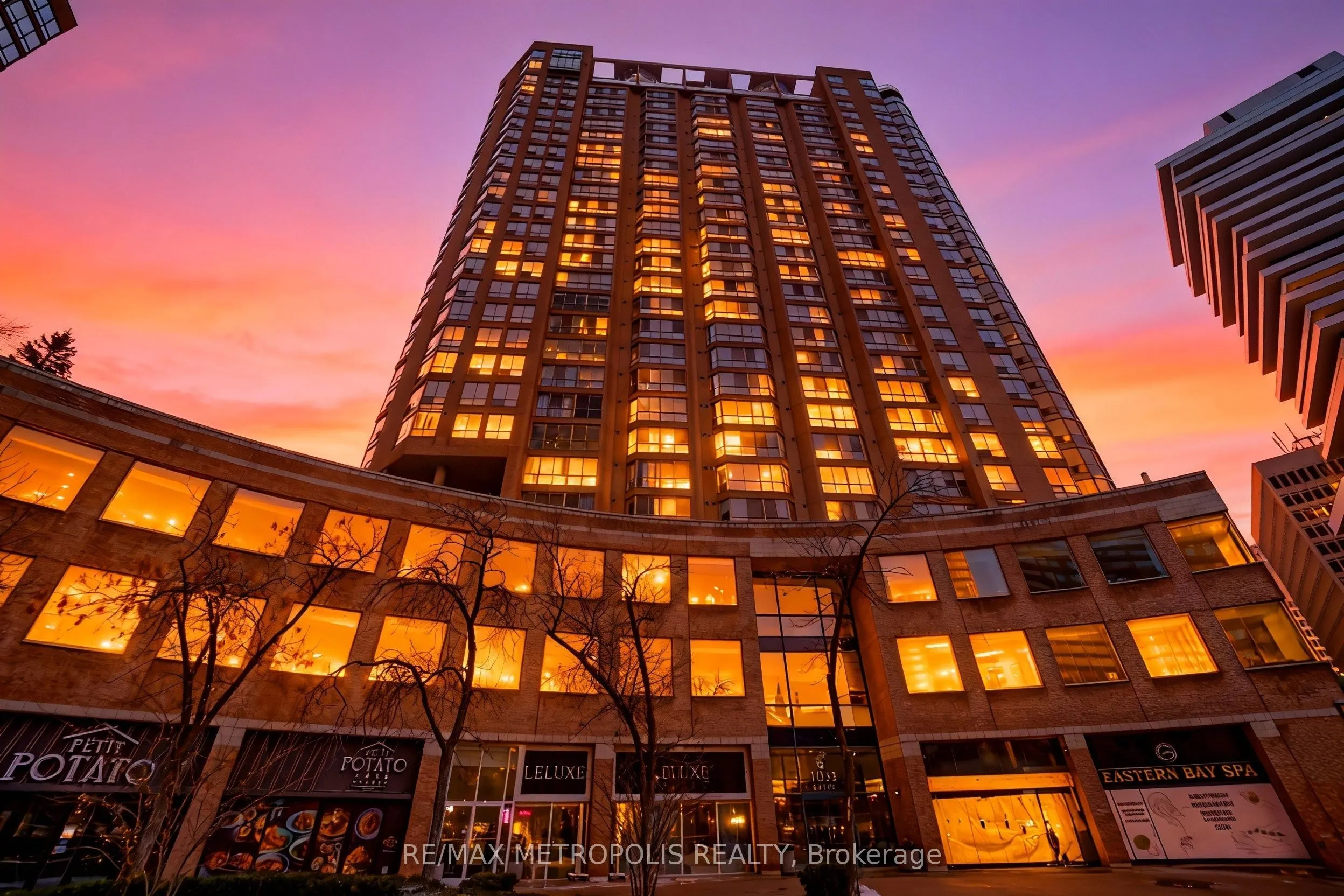 1033 Bay Street #320