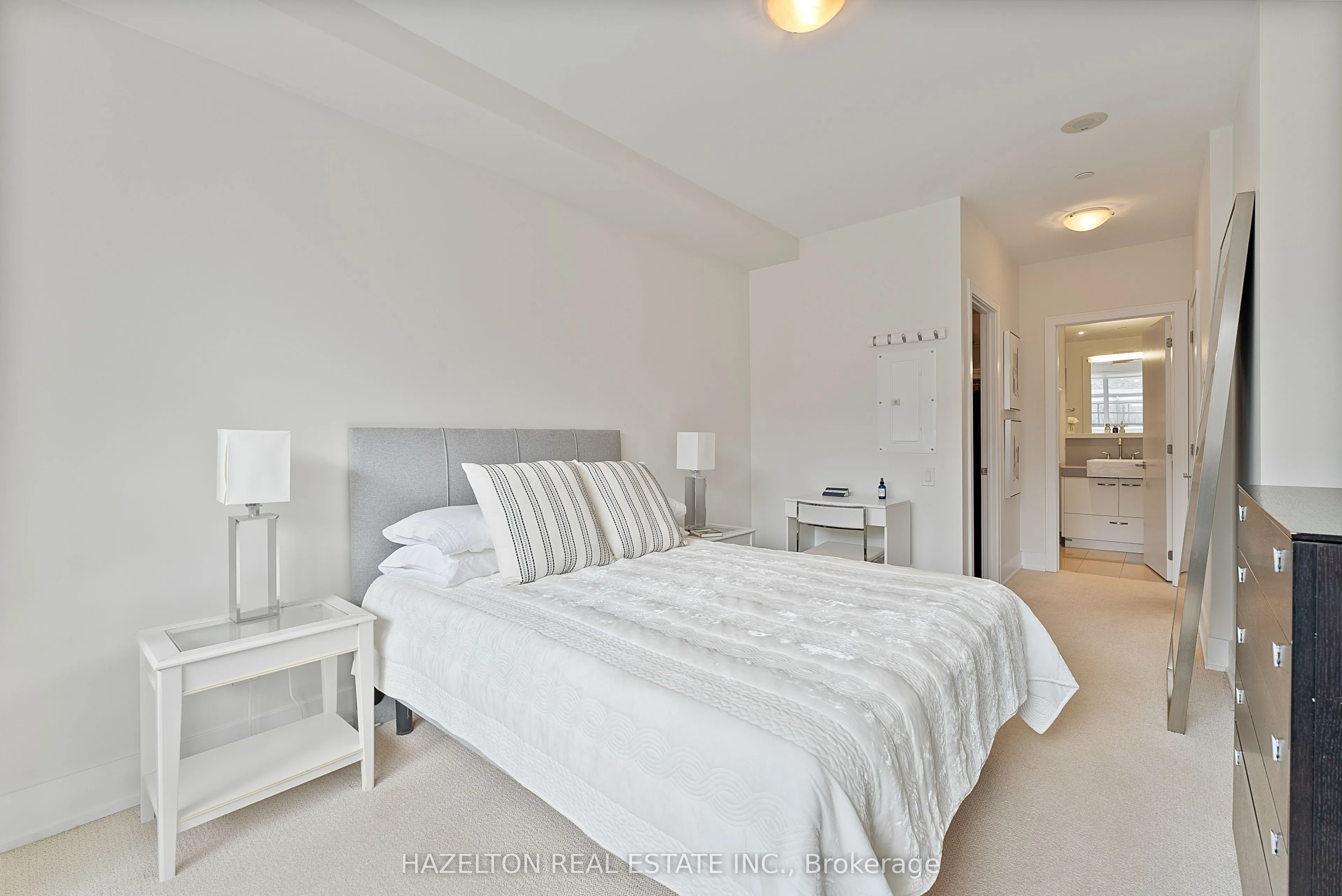170 Avenue Road #211