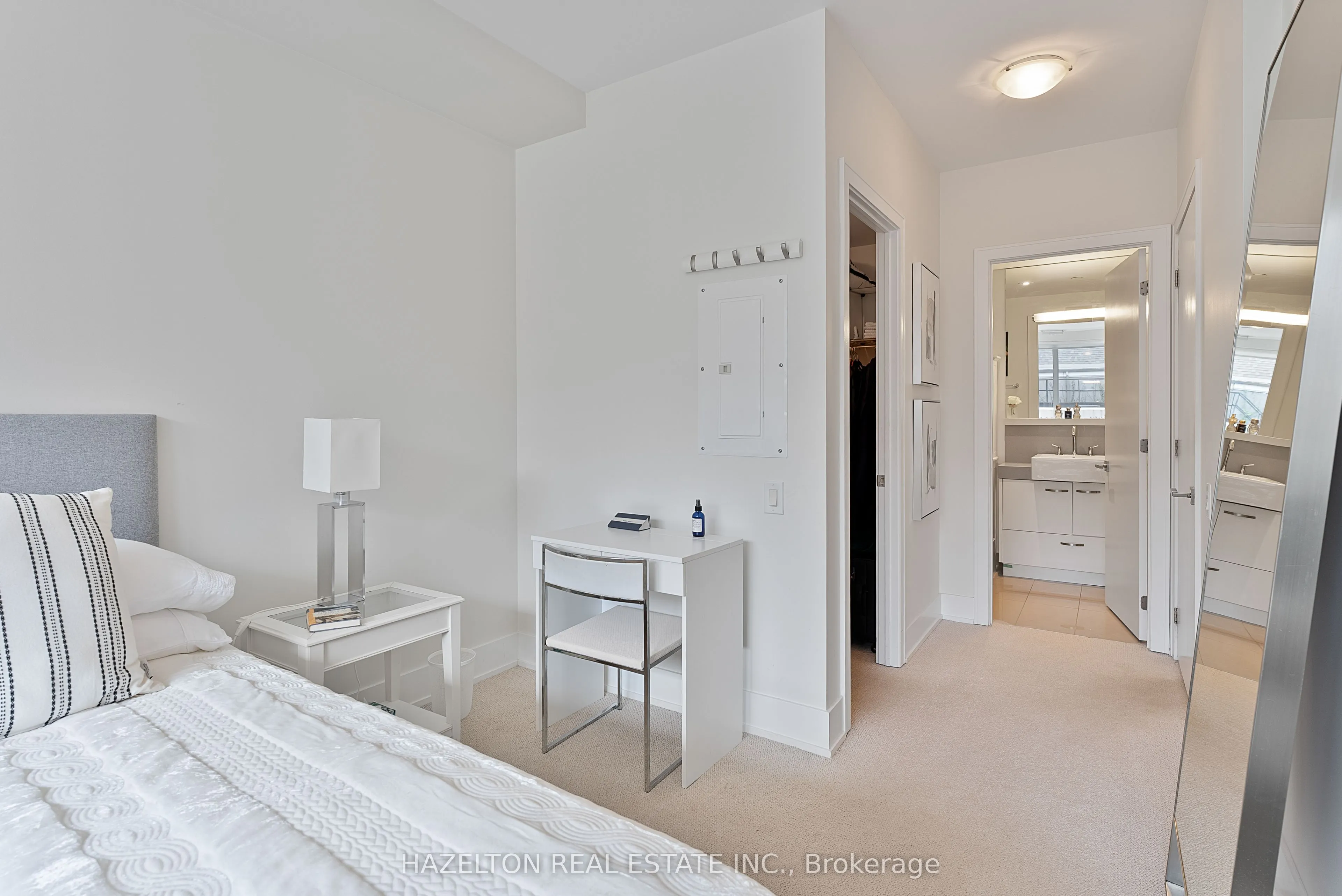170 Avenue Road #211