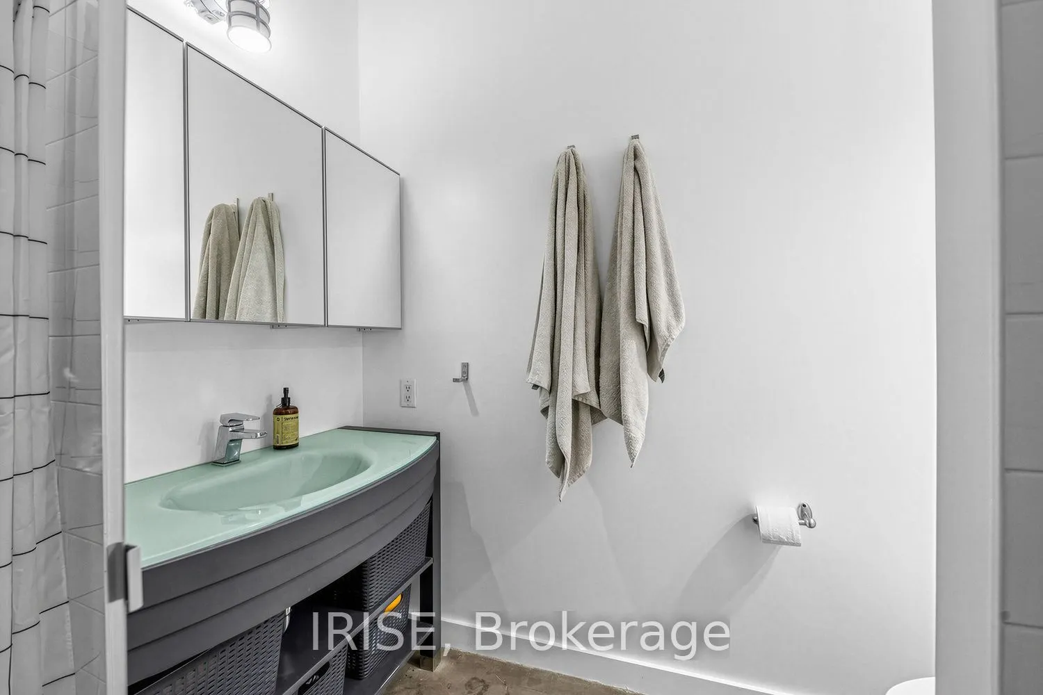 135 Dalhousie Street W #201