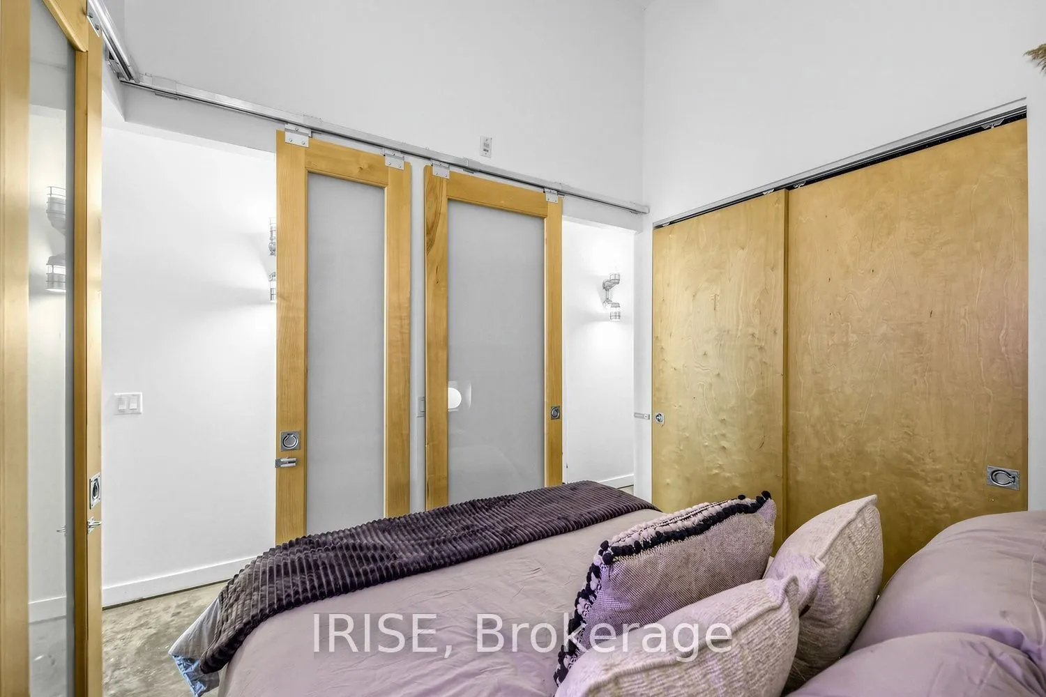 135 Dalhousie Street W #201