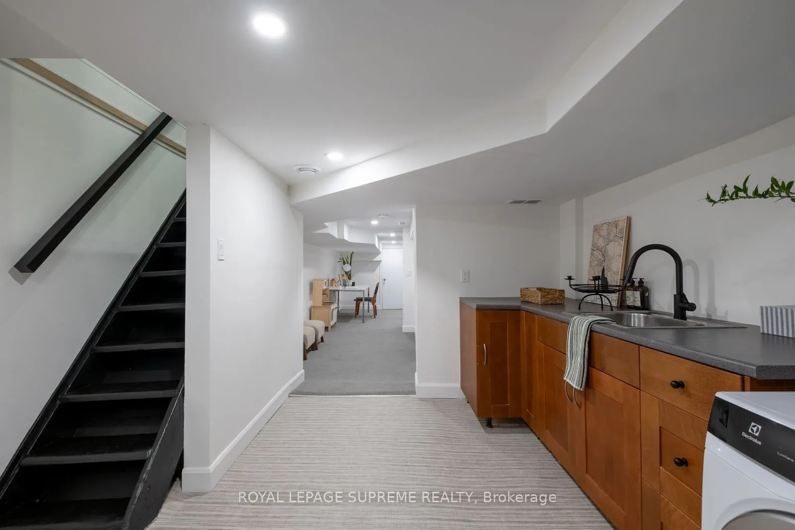 251 Crawford Street
