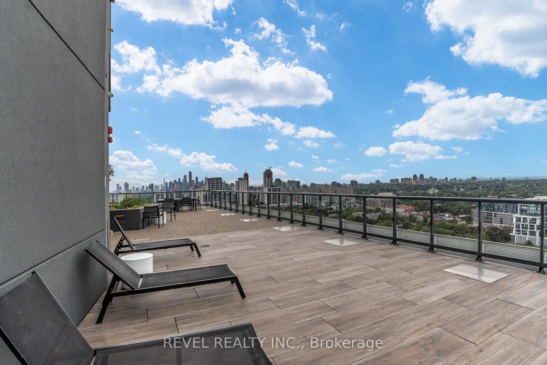 11 Lillian Street #1107