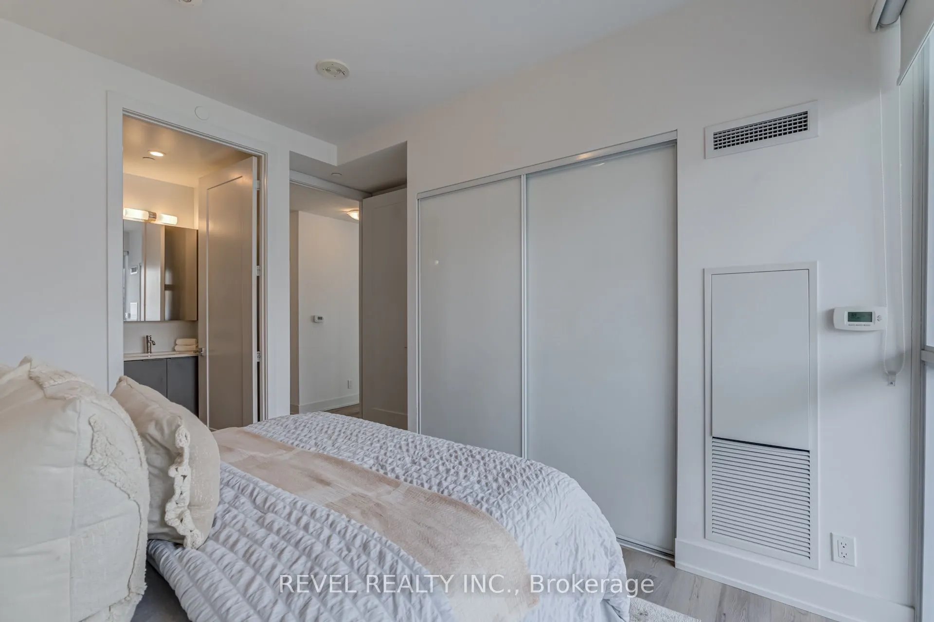 11 Lillian Street #1107