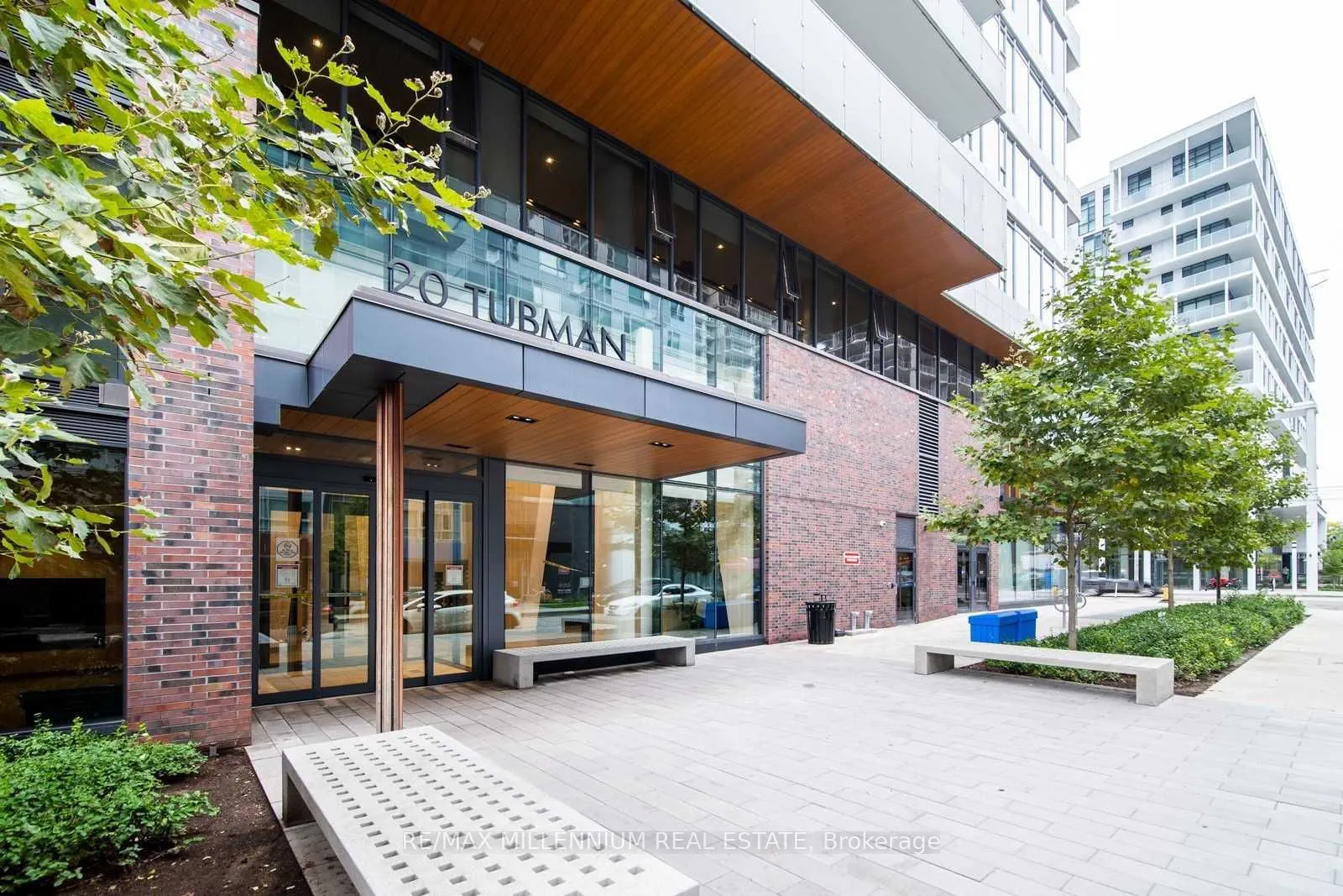 20 Tubman Avenue #809