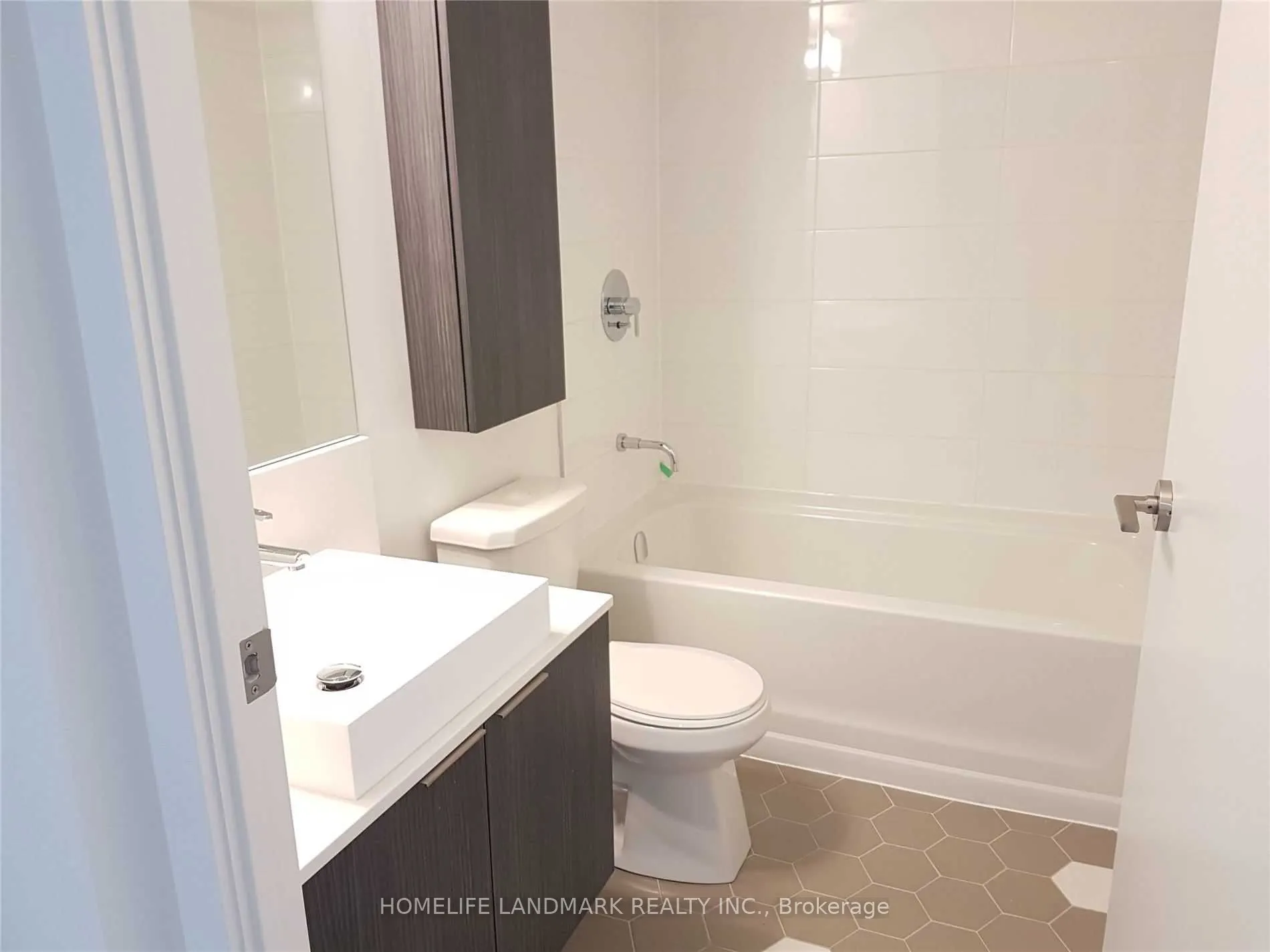 68 Shuter Street #1703