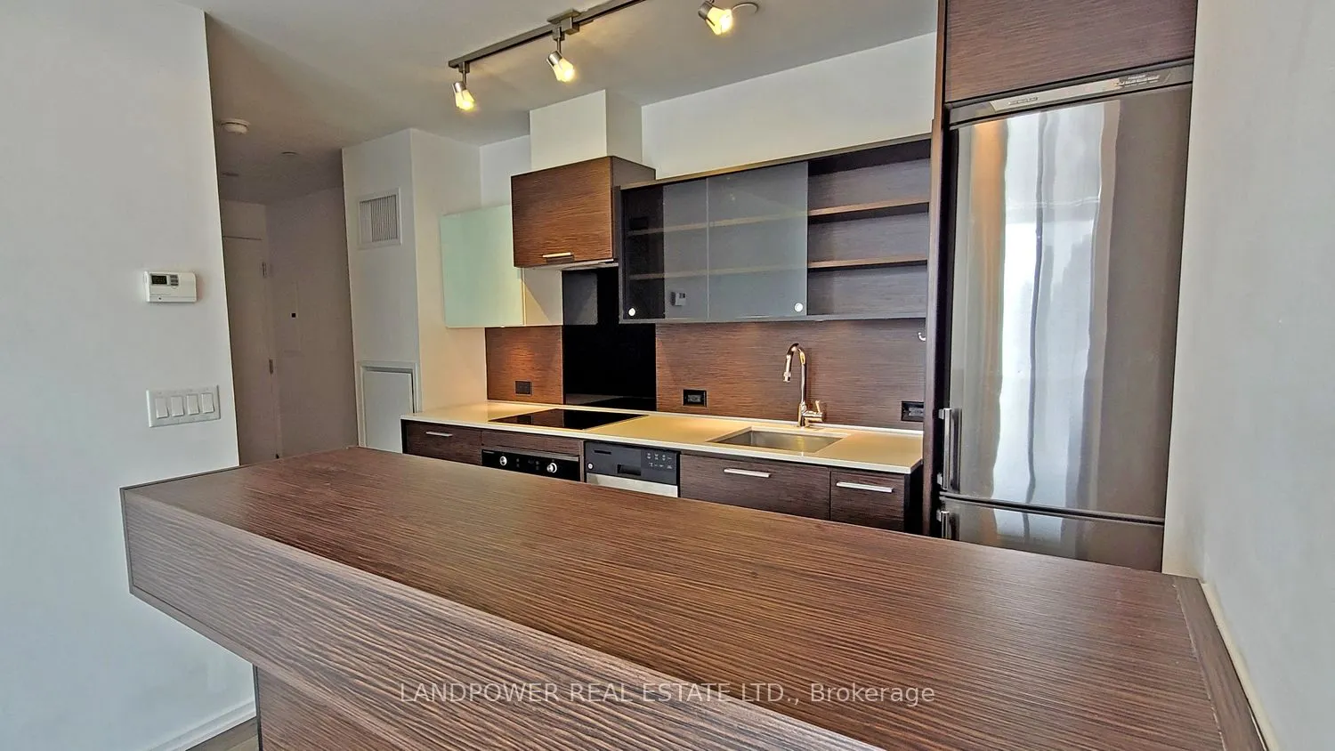 75 St. Nicholas Street #1401