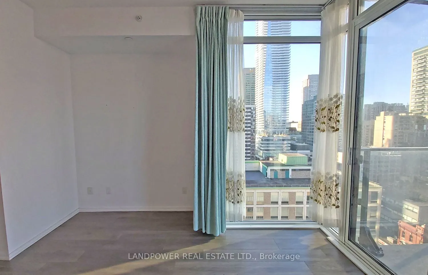 75 St. Nicholas Street #1401