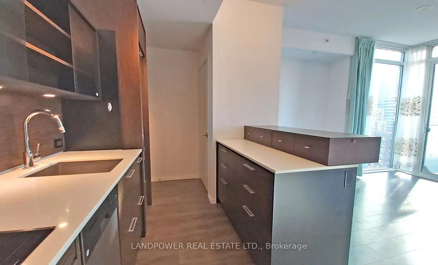75 St. Nicholas Street #1401