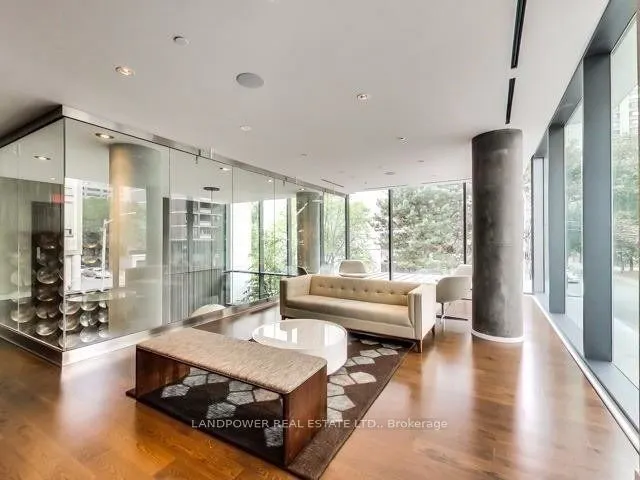 75 St. Nicholas Street #1401