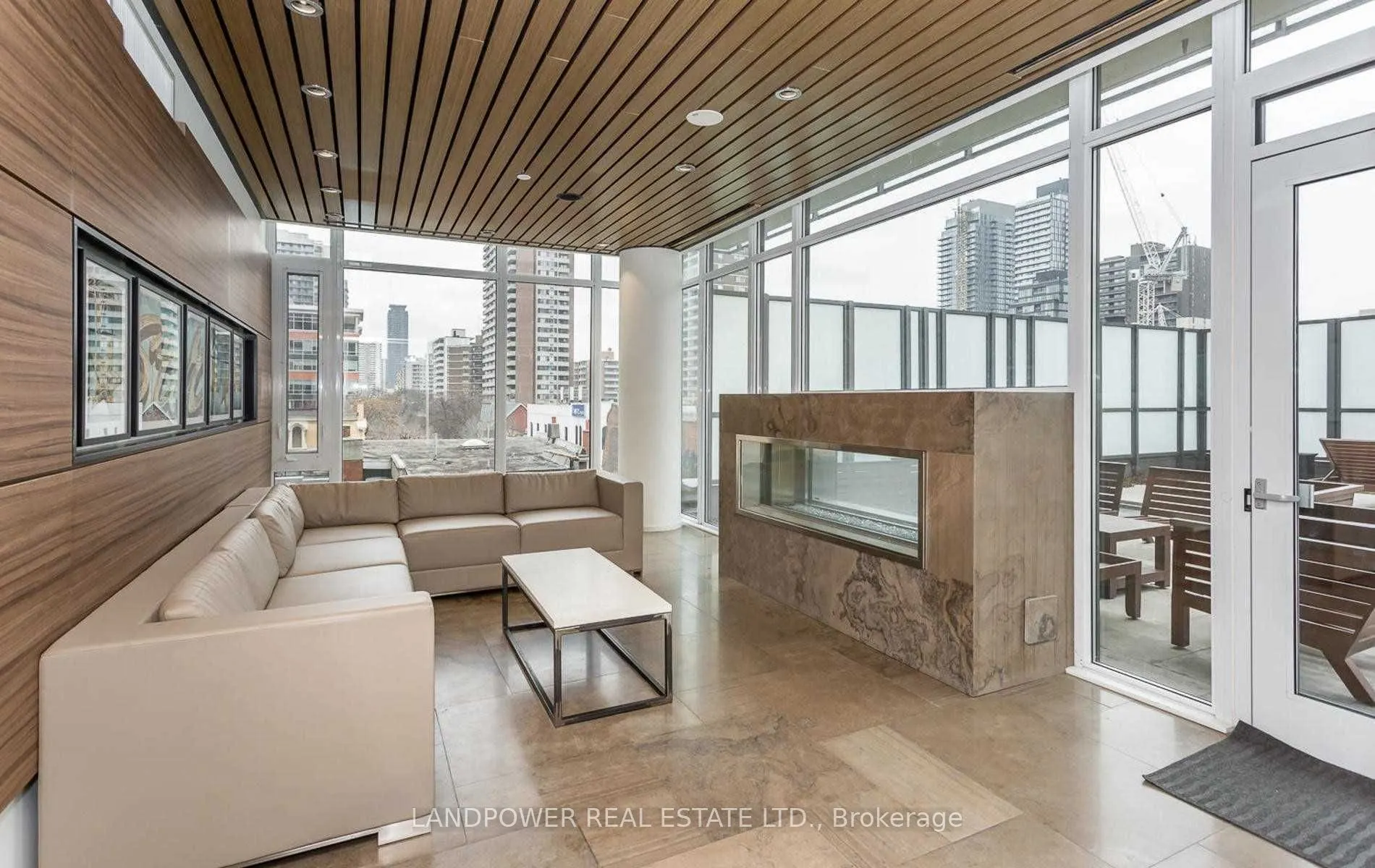 75 St. Nicholas Street #1401
